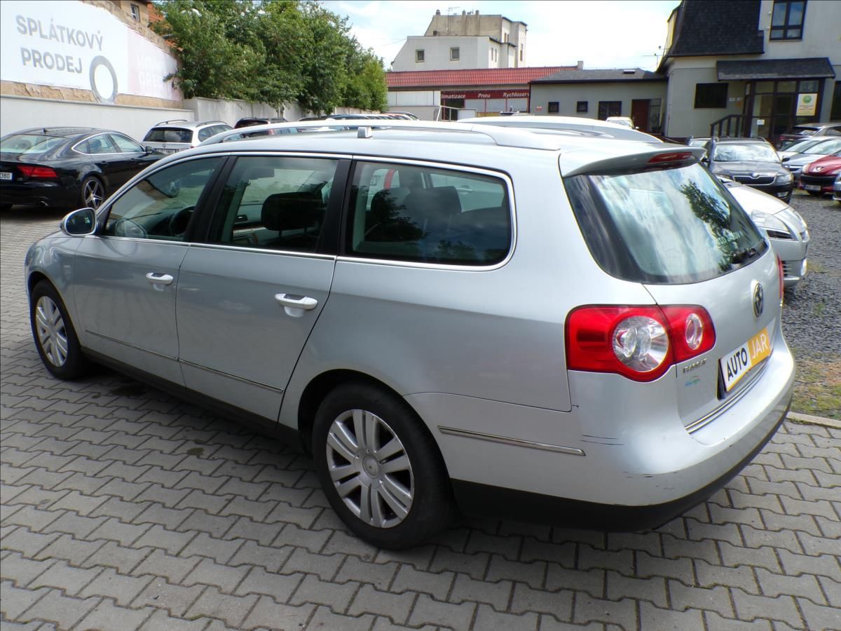 Volkswagen Passat, 2,0 TDI  HIGHLINE,XENONY - fotka 6