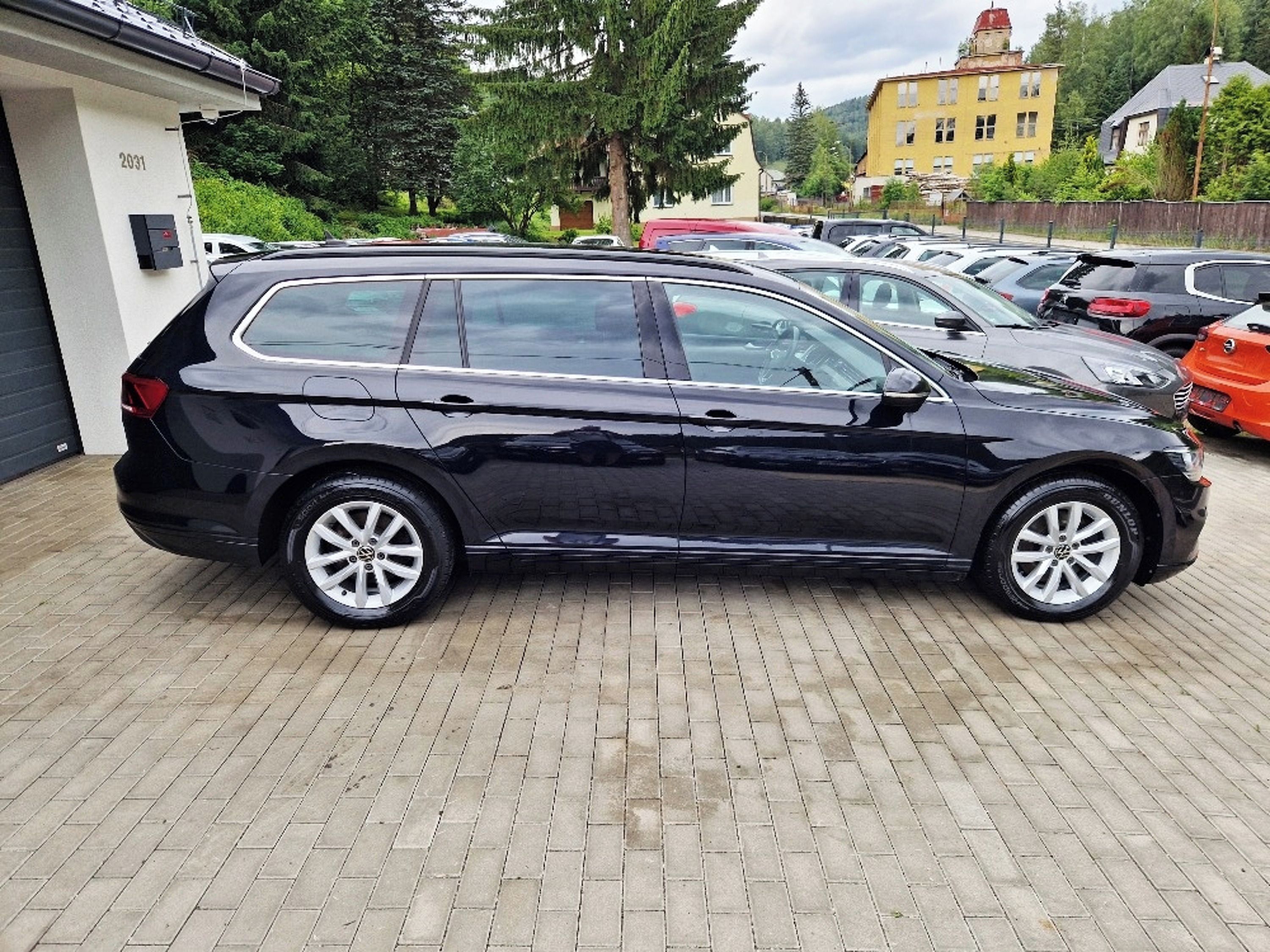 Volkswagen Passat, 2.0 TDi (110 kW) Business, LED - fotka 6