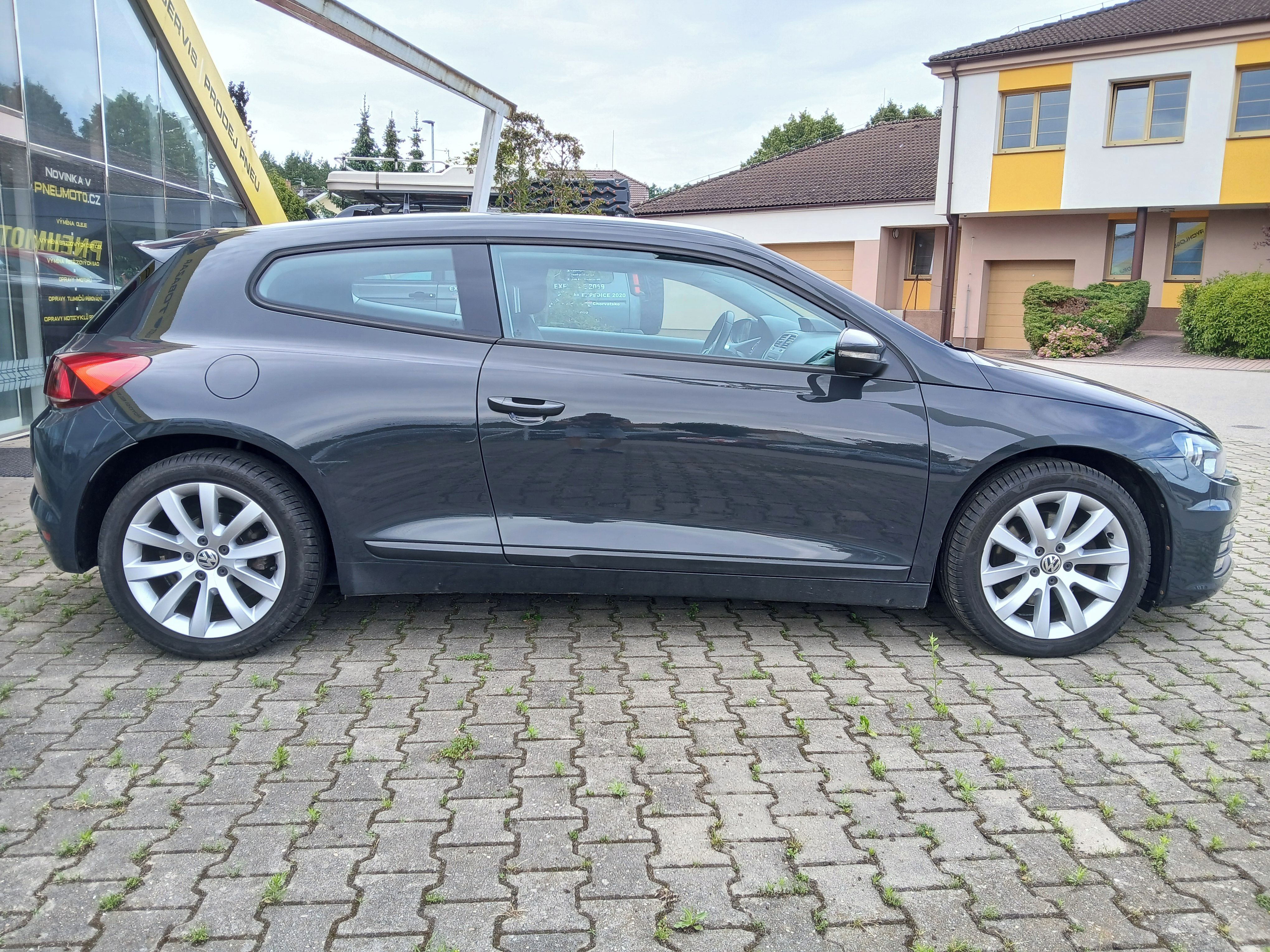 Volkswagen Scirocco, 2.0TSI, 132kW, manuál, 1.maj. - fotka 6