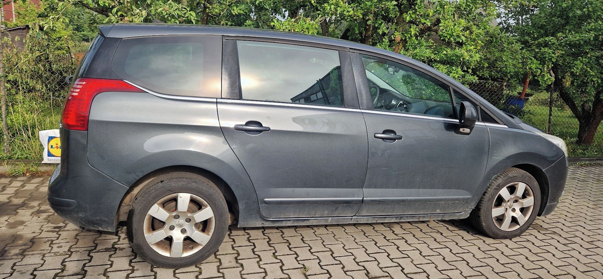 Peugeot 5008, 1.majitel - fotka 4
