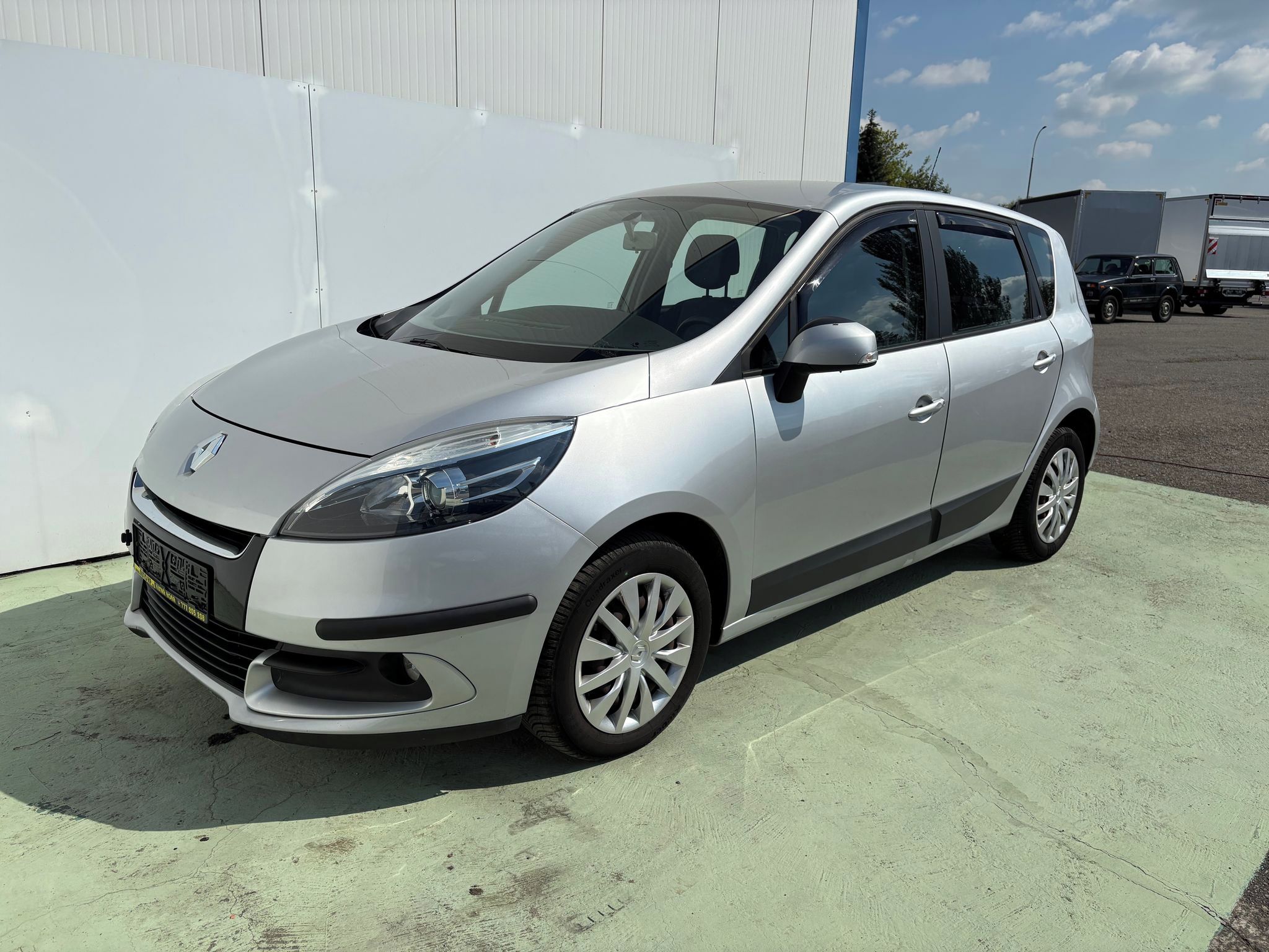 Renault Scénic, 1.5dCi, 81kW, Automat, Tažné - fotka 3