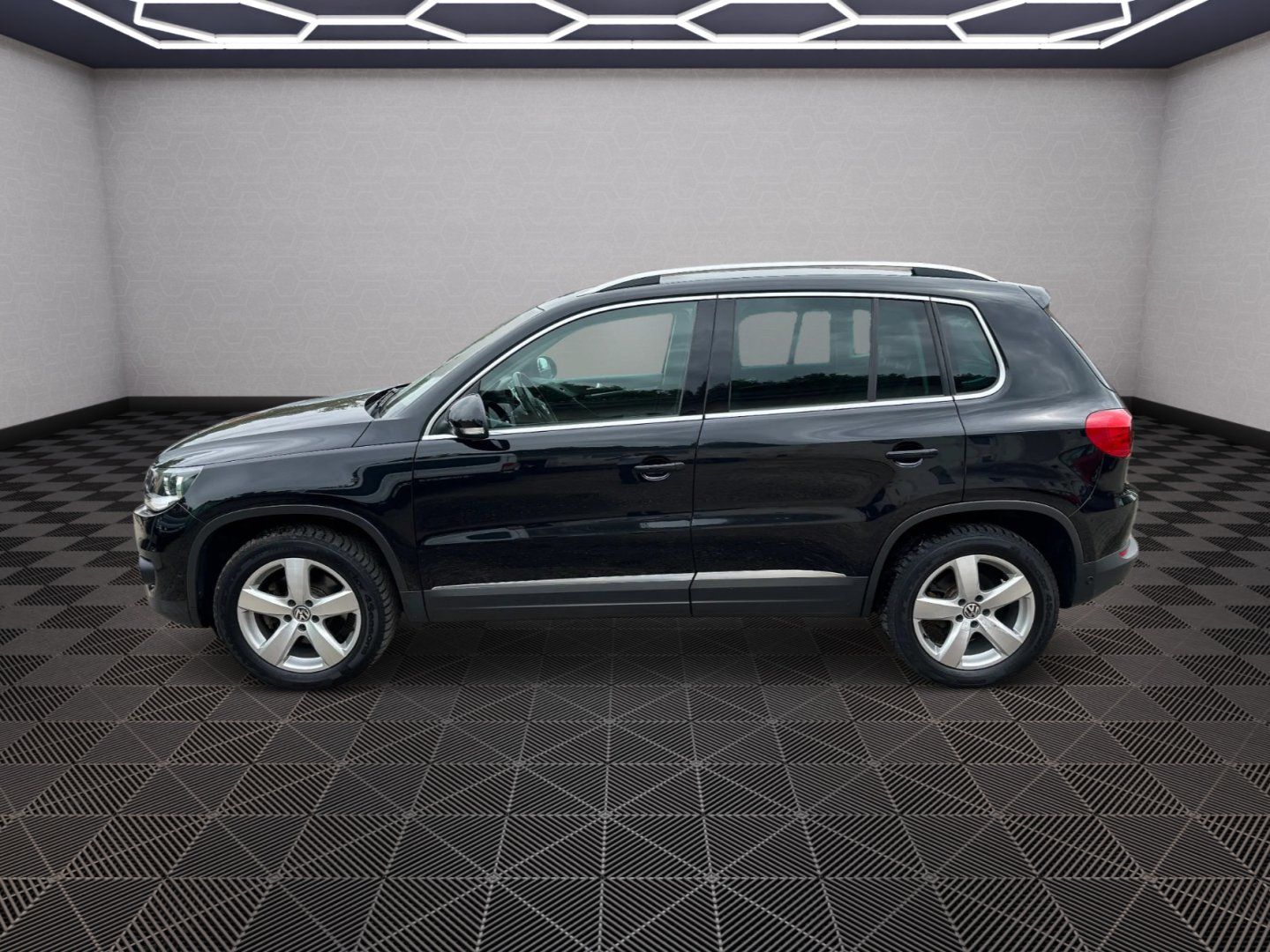 Volkswagen Tiguan, 2.0TDI 4motion   Sport/Style - fotka 4