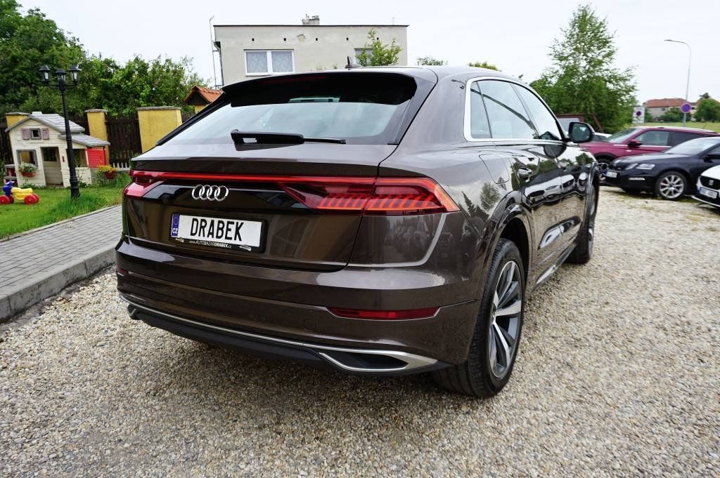Audi Q8, S-LINE 3,0 TDI 50 210 kW - fotka 5