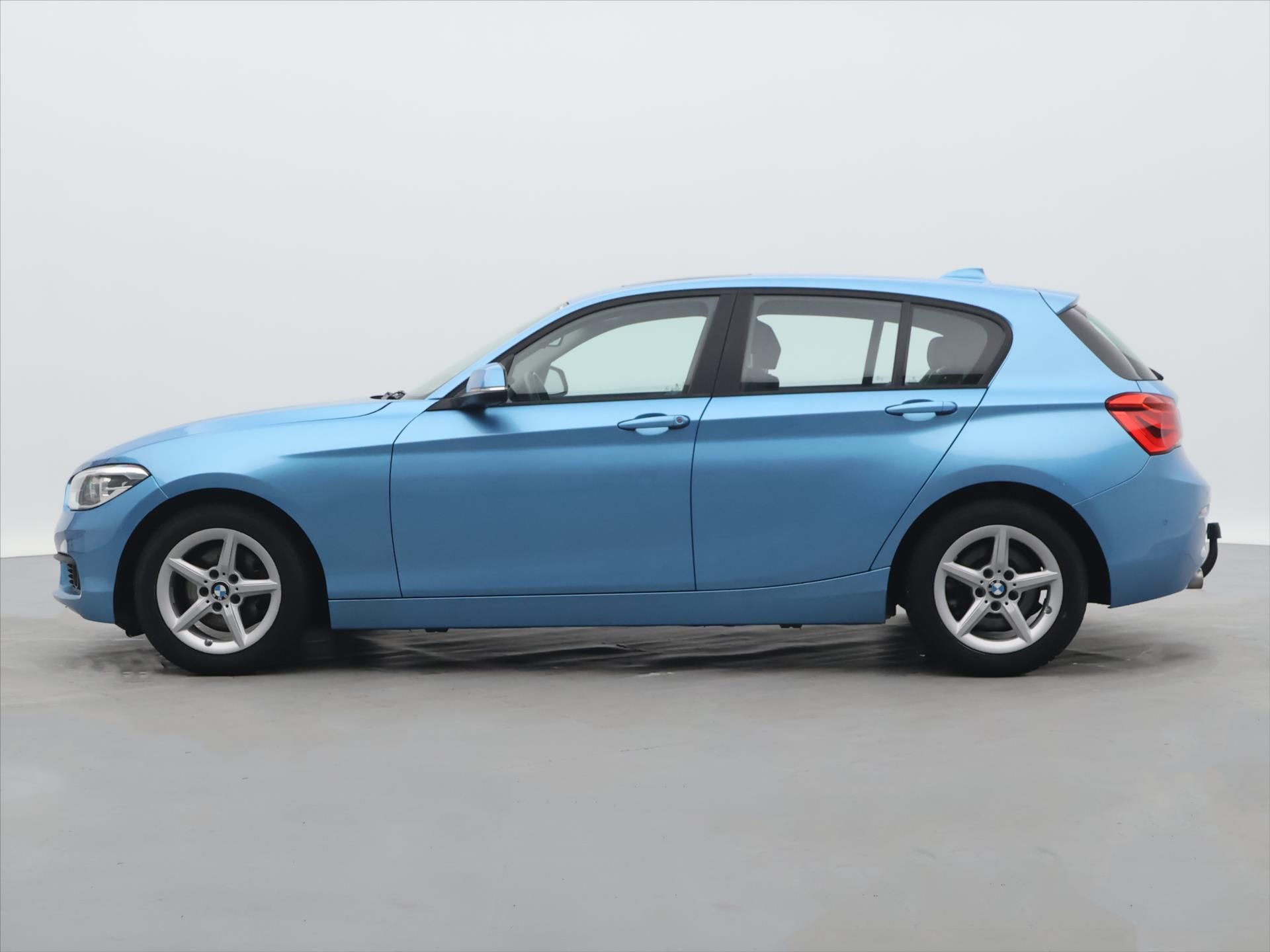 BMW Řada 1, 2,0 Ti 135 kW Automat Xenon - fotka 4