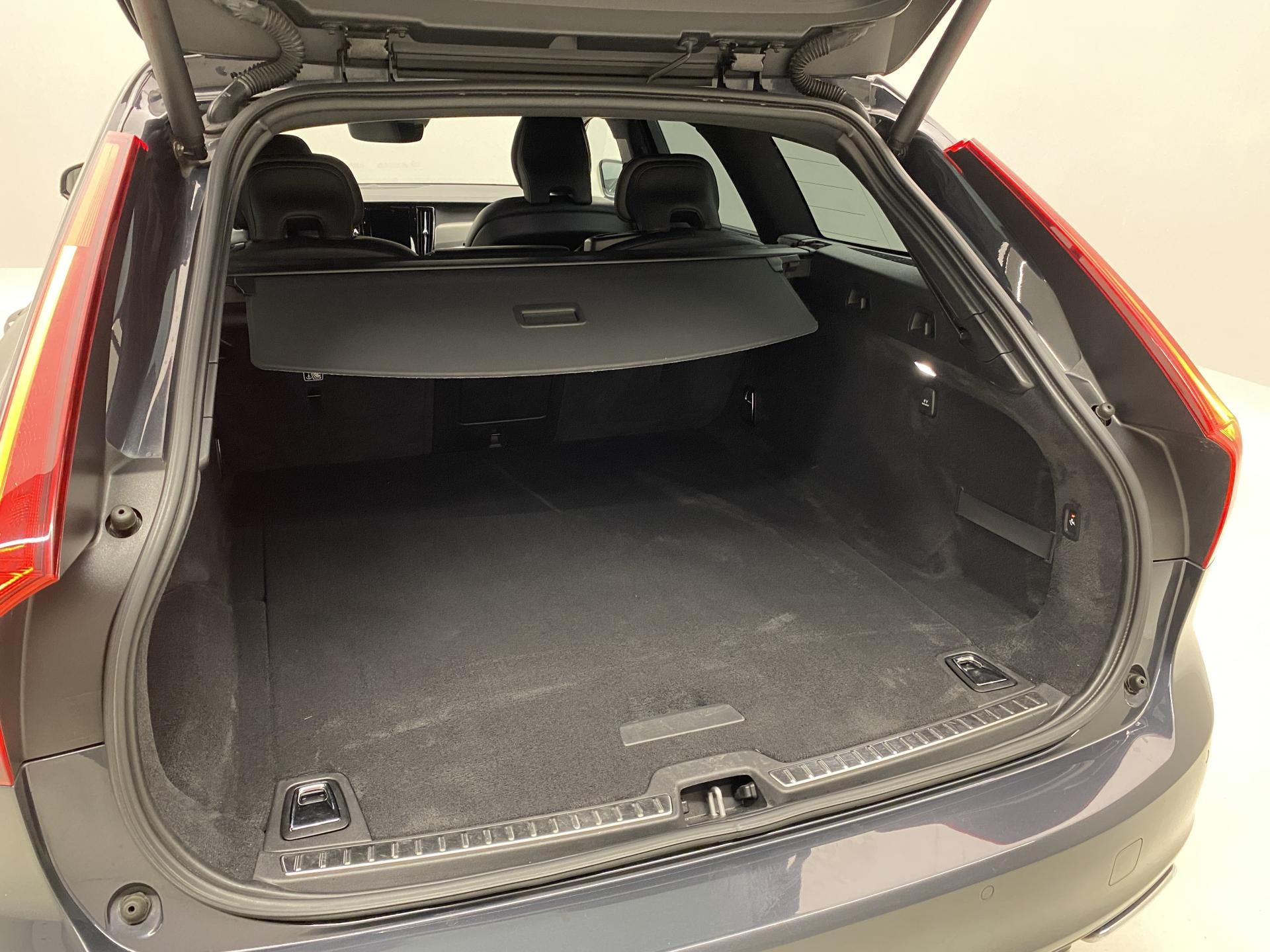 Volvo V90, D4 R-DESIGN AUT - fotka 6