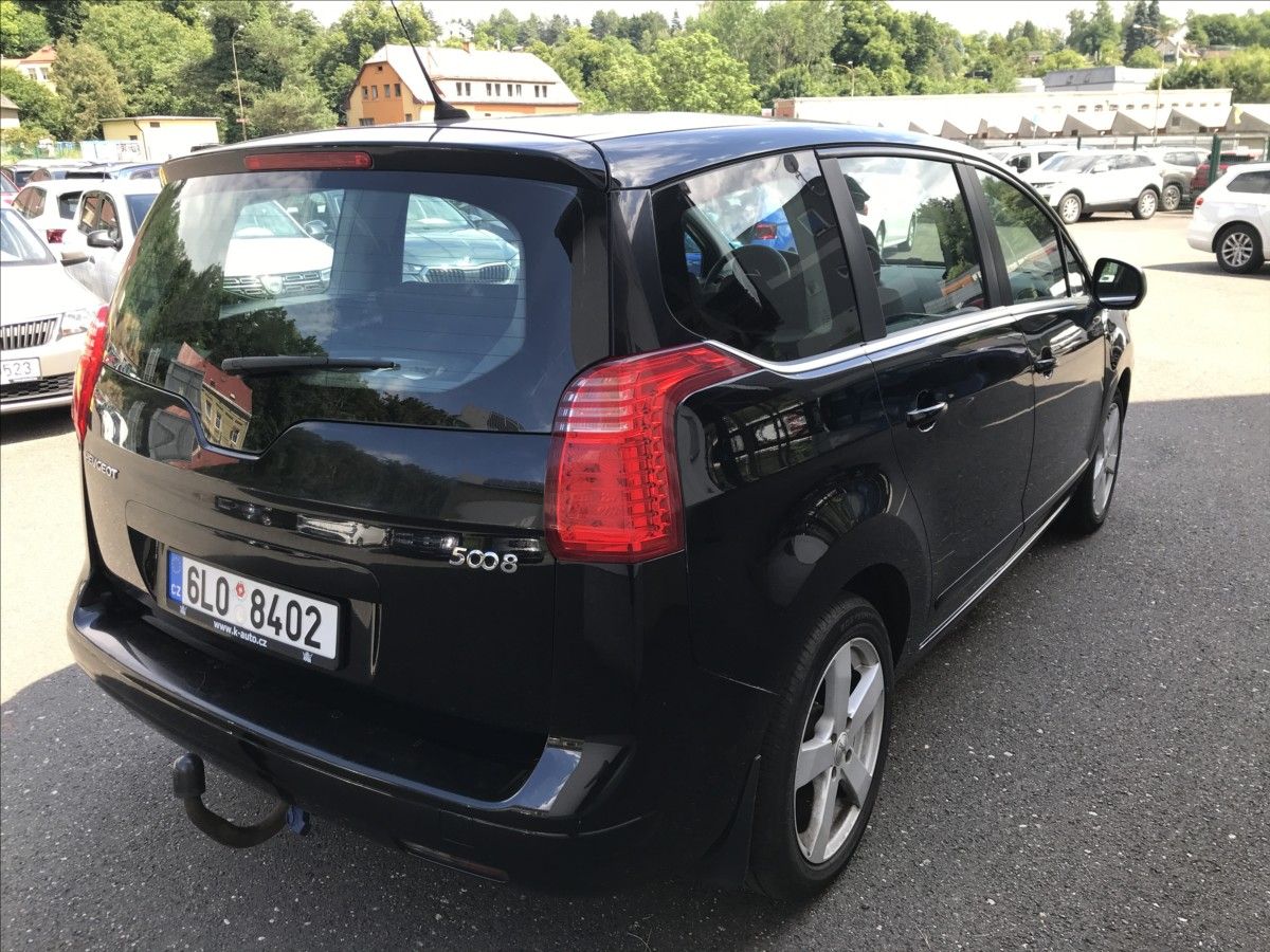 Peugeot 5008, 2,0 HDi 110kW - fotka 6