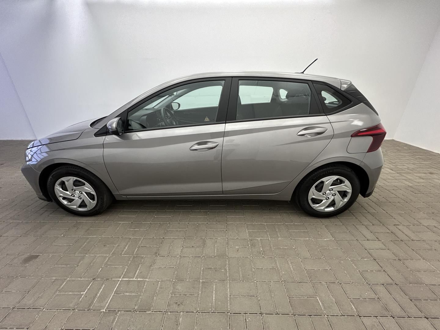Hyundai i20, 1.2i 62kW Comfort - fotka 3