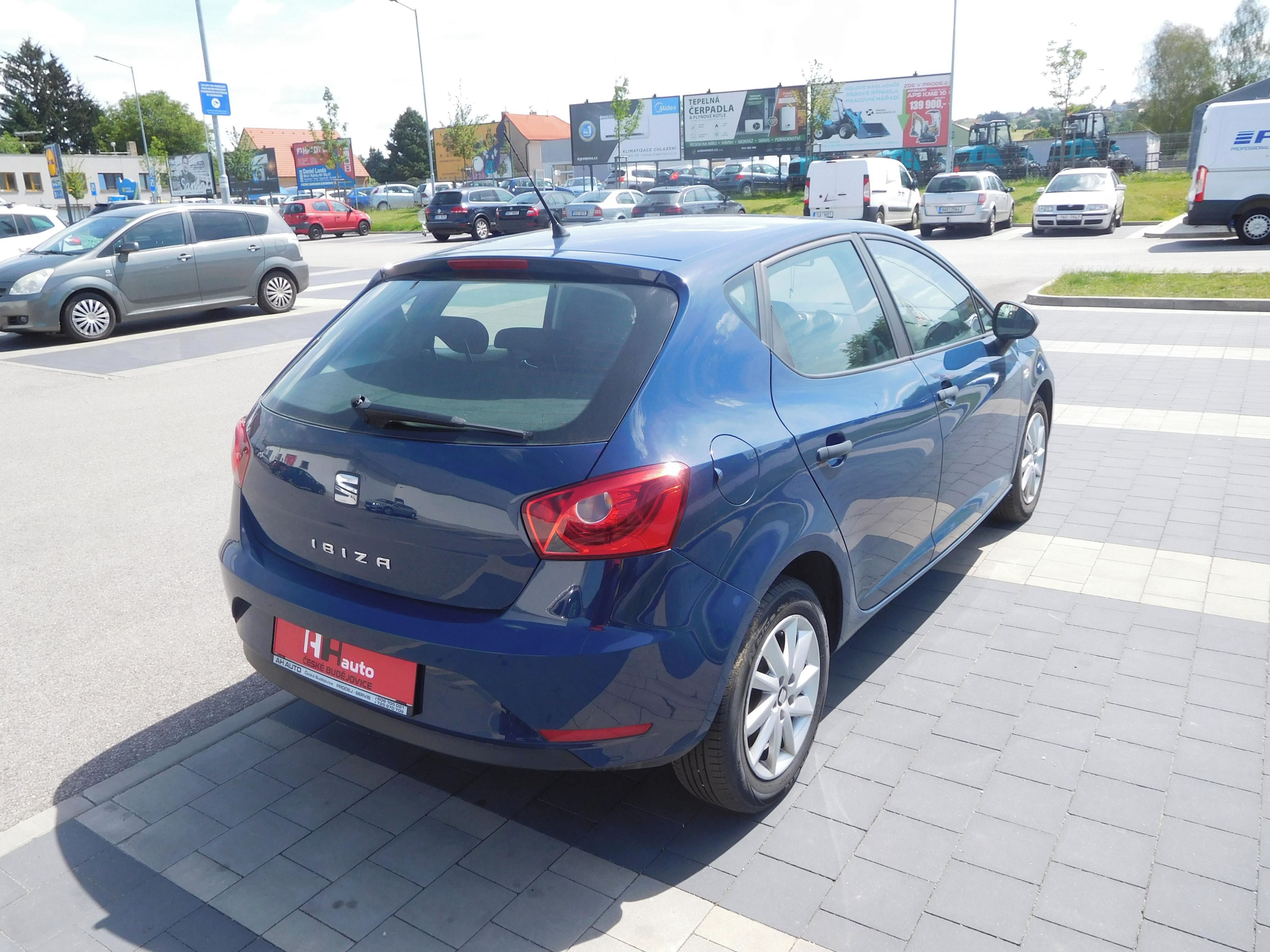 Seat Ibiza, 1.0 MPi Confort, 55 kW, Klima - fotka 3