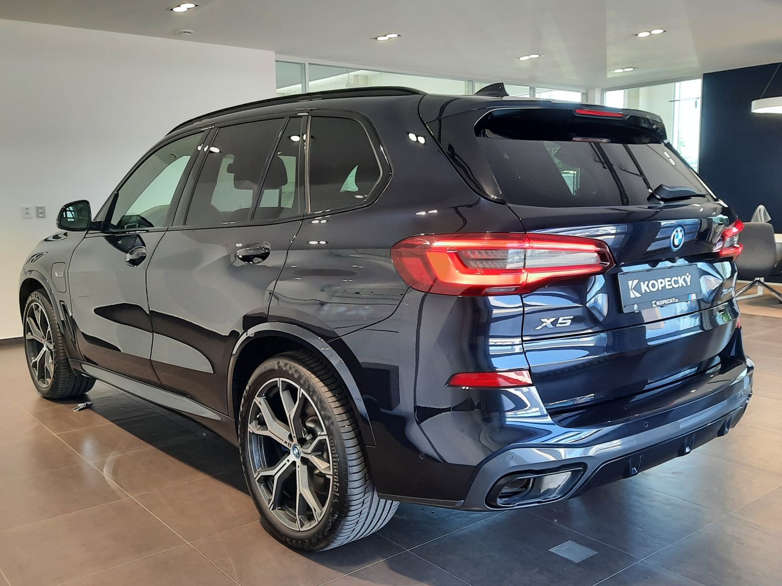 BMW X5, xDrive45e M Sport - fotka 4