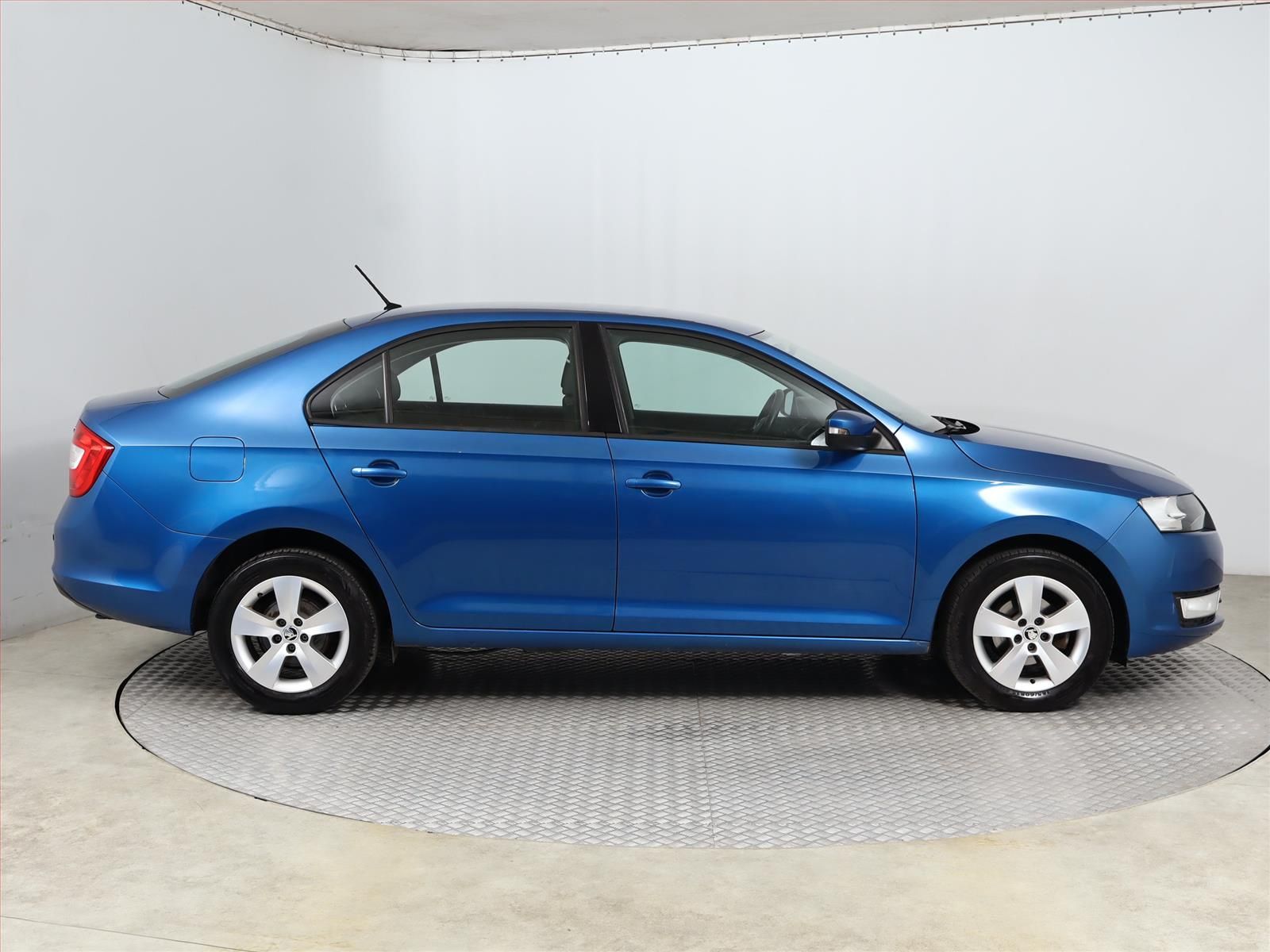 Škoda Rapid, 1.2 TSI, Automat, Serv.kniha - fotka 6