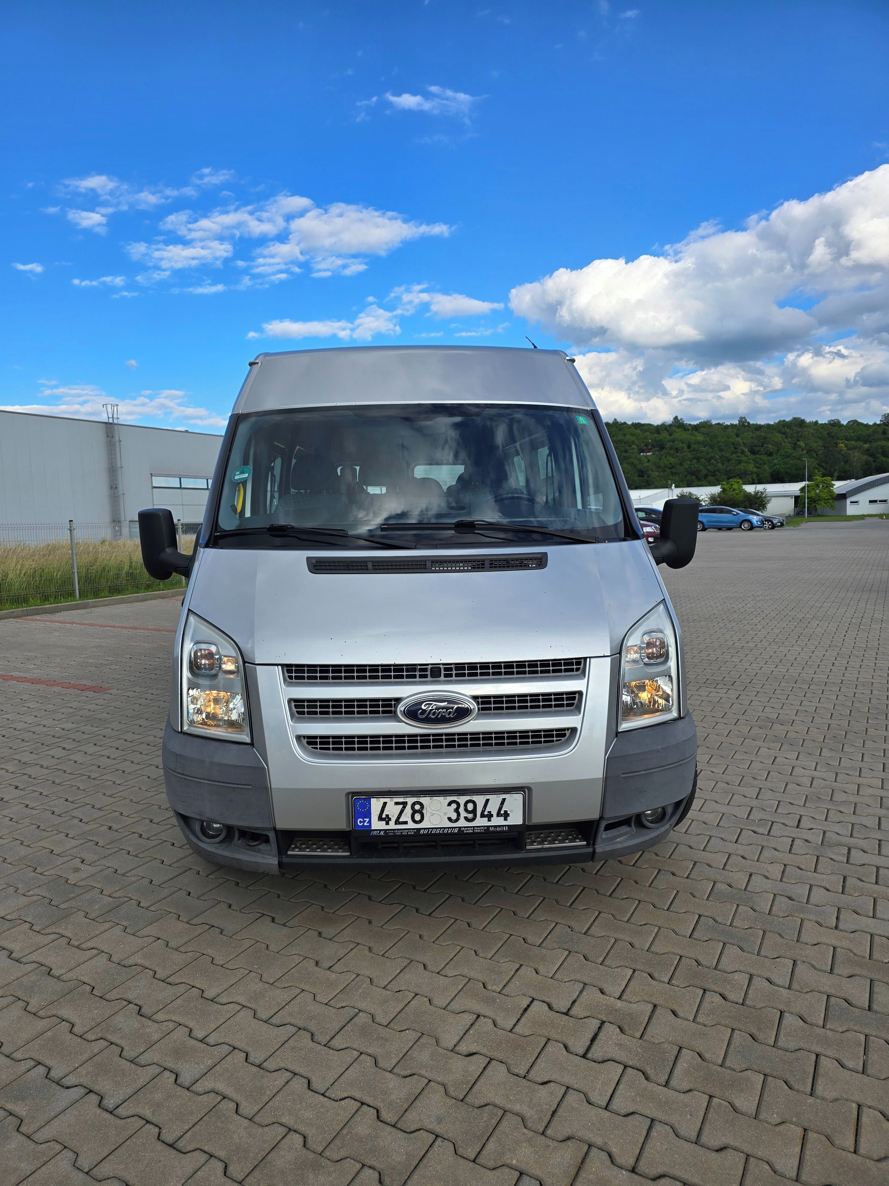 Ford Transit, Ford Transit 300L 9 míst - fotka 2