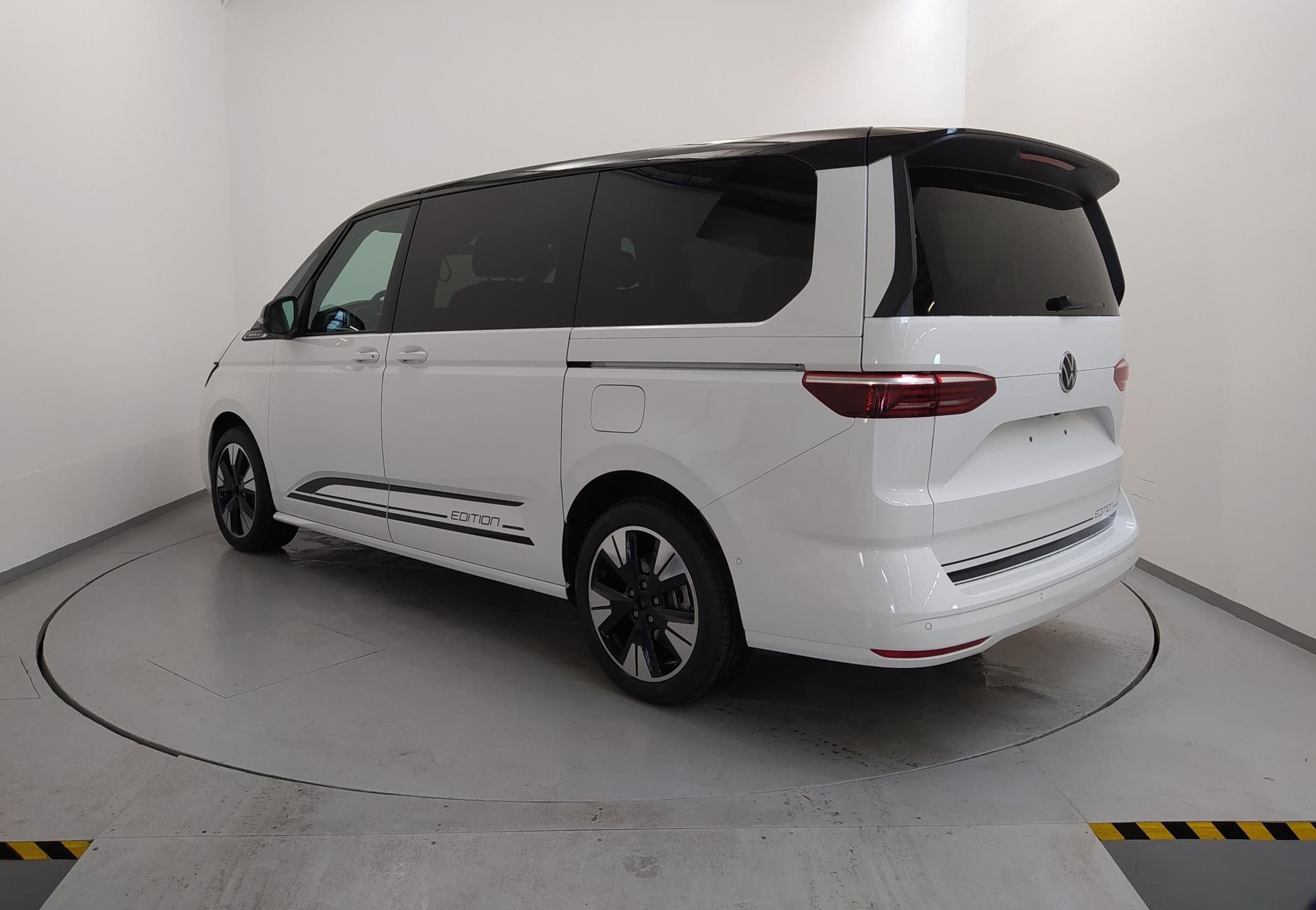 Volkswagen Multivan, Life 2,0 TDI - fotka 3