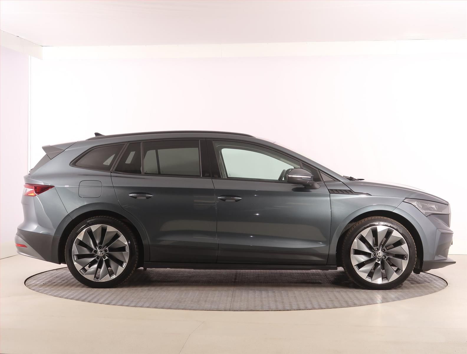 Škoda Enyaq iV, 60 (62 kWh), SoH 91%, Automat - fotka 6