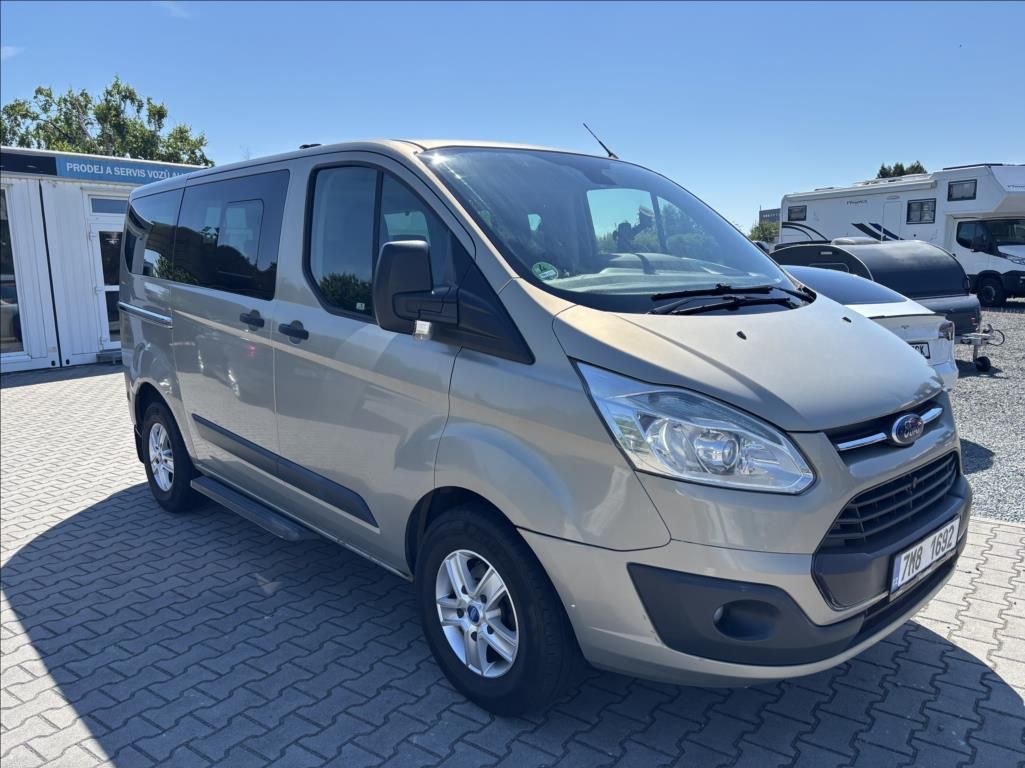 Ford Tourneo Custom, 2,2 8-míst,ČR,GO - fotka 3