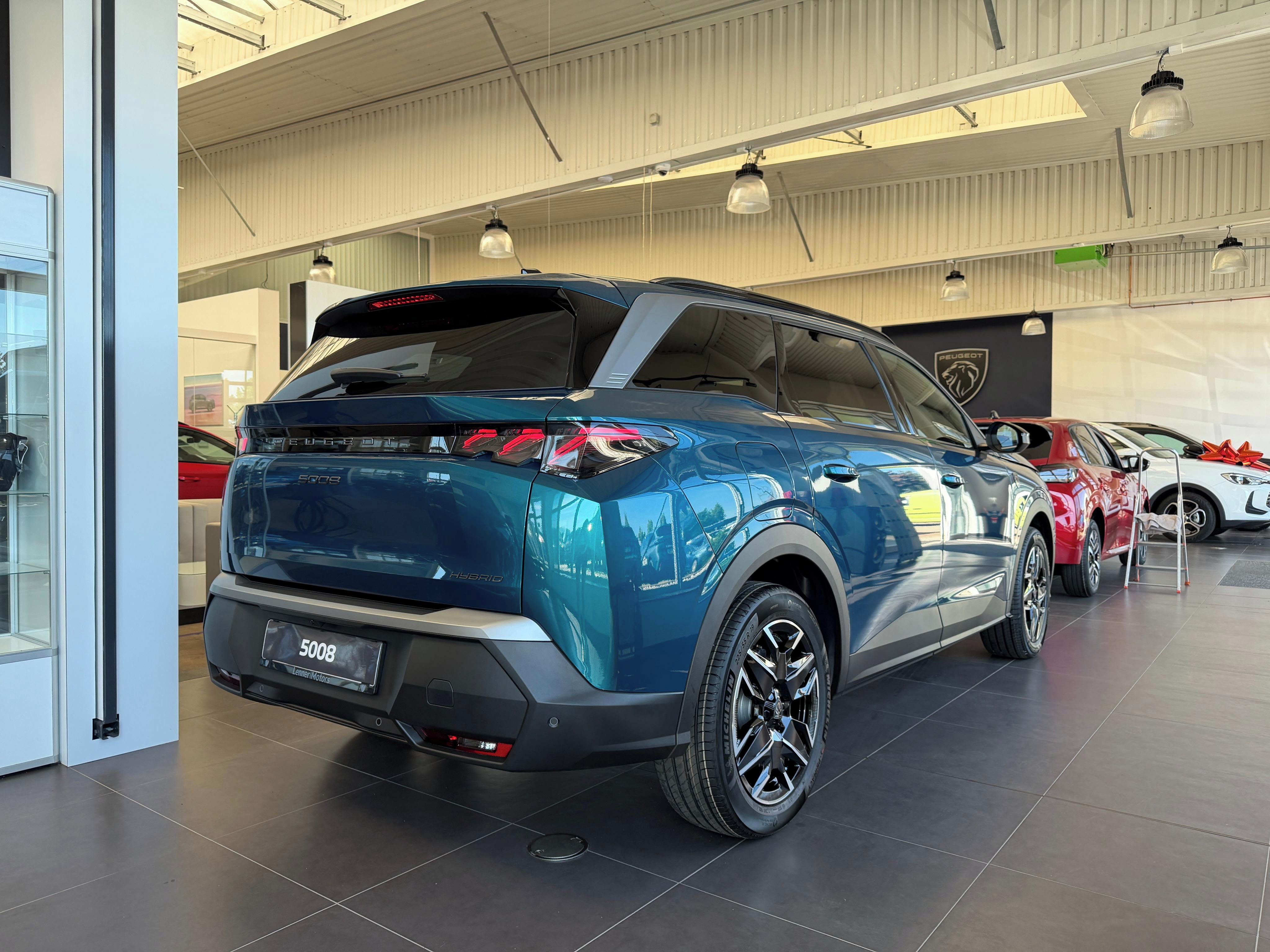 Peugeot 5008, GT 1.2 Hybrid 145 e-DCS6 - fotka 4