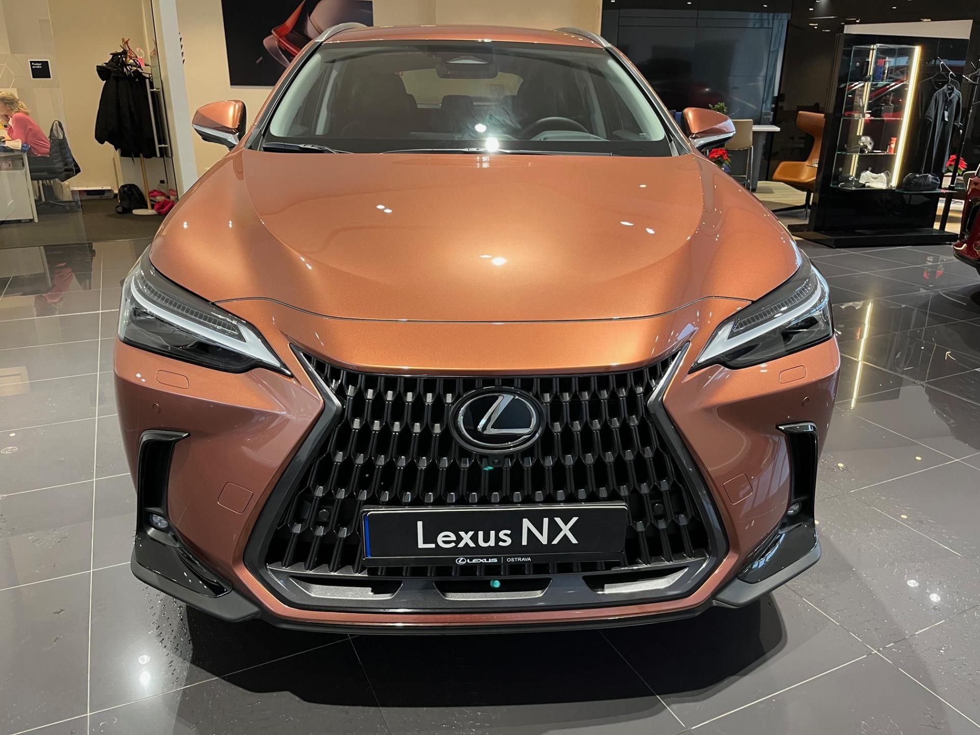 Lexus NX 350h, PRESTIGE 4x4 - fotka 2