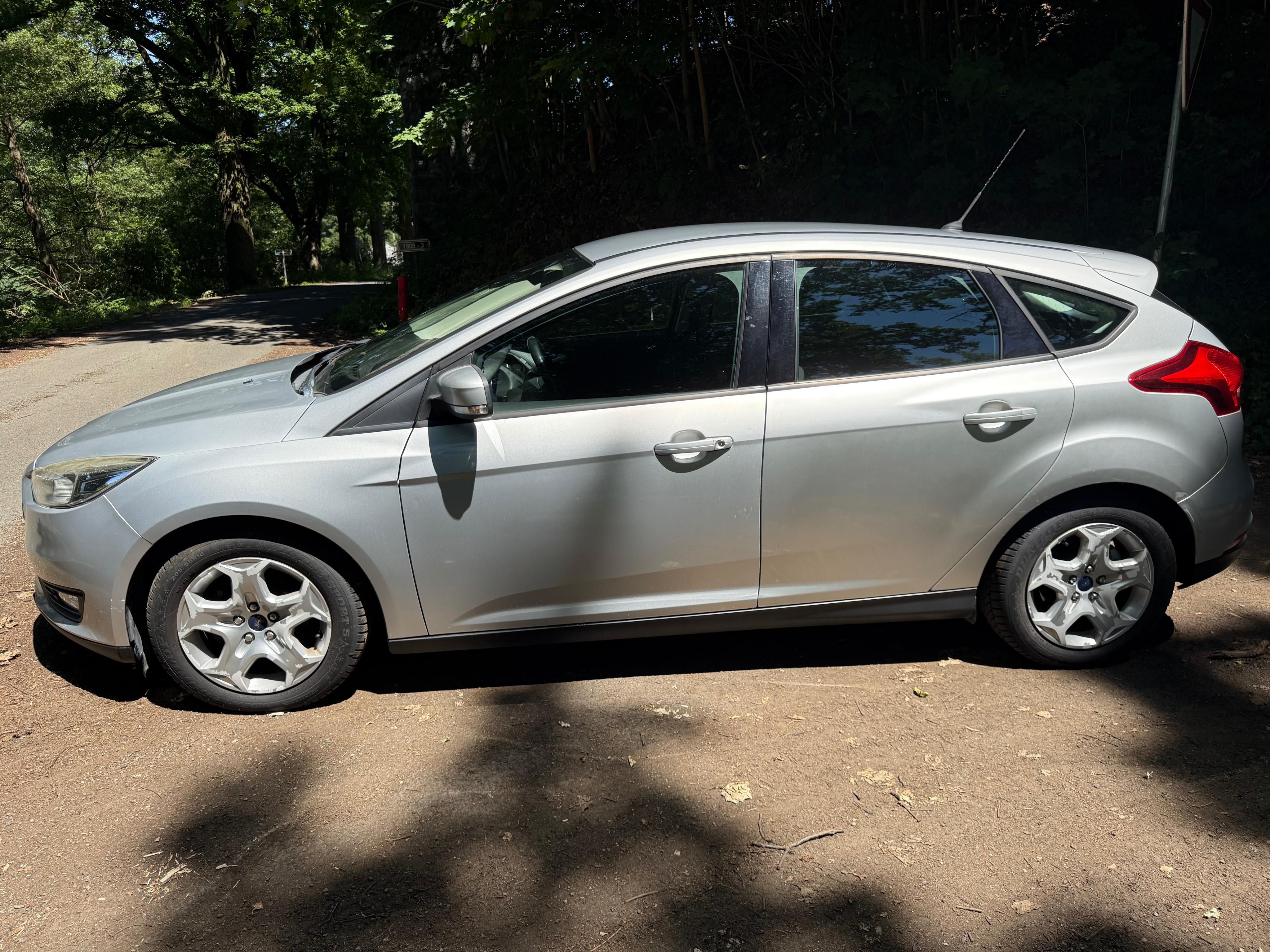 Ford Focus, 1,0 ECO Boost 74 kw 12/2014 - fotka 5