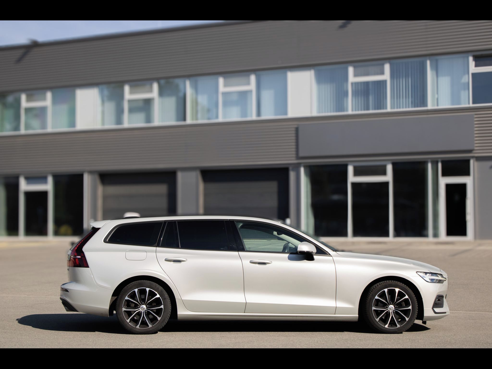 Volvo V60, Nové rozvody, servisovano - fotka 4