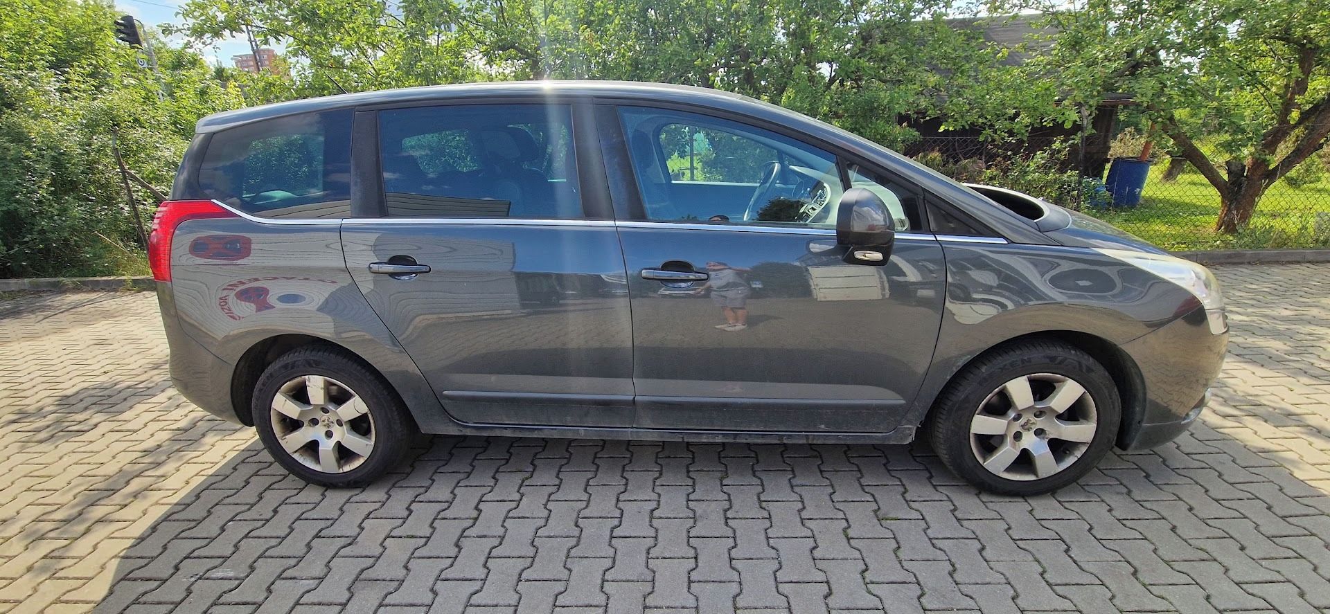 Peugeot 5008, 1.majitel - fotka 2