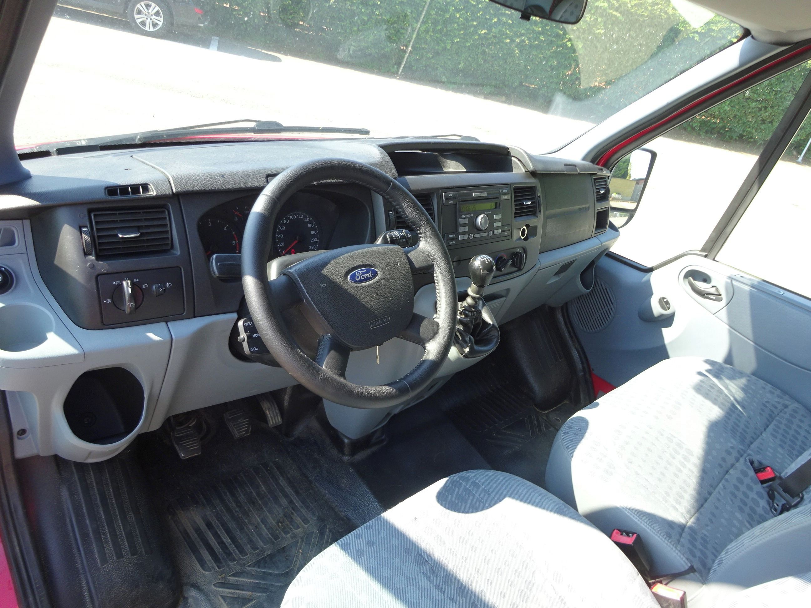 Ford Transit, 2.2 TDCI (9 MÍST) 74 KW - fotka 5