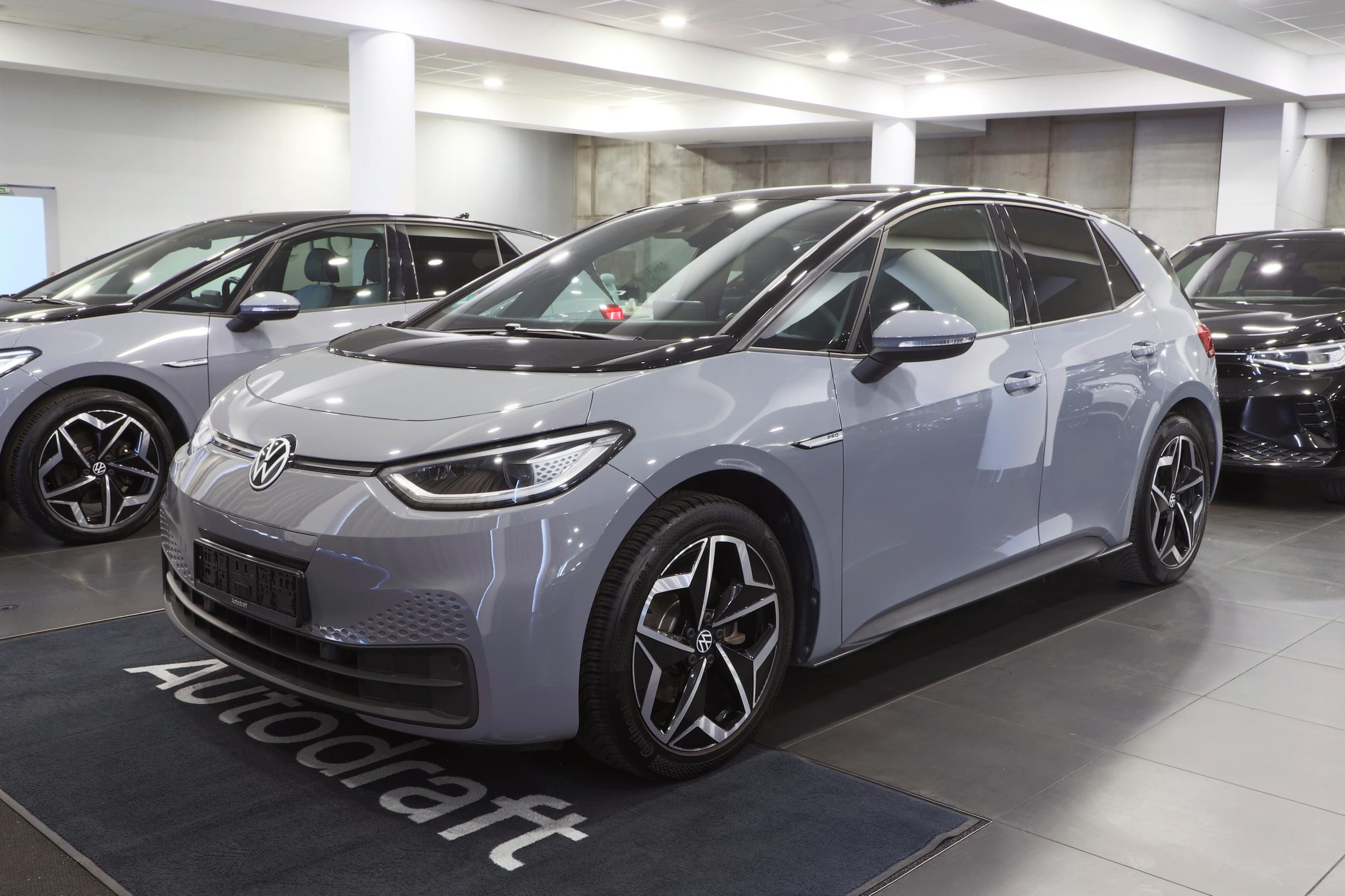 Volkswagen ID.3, Pro 150kW IQ.Lights  ALU 19" - fotka 2