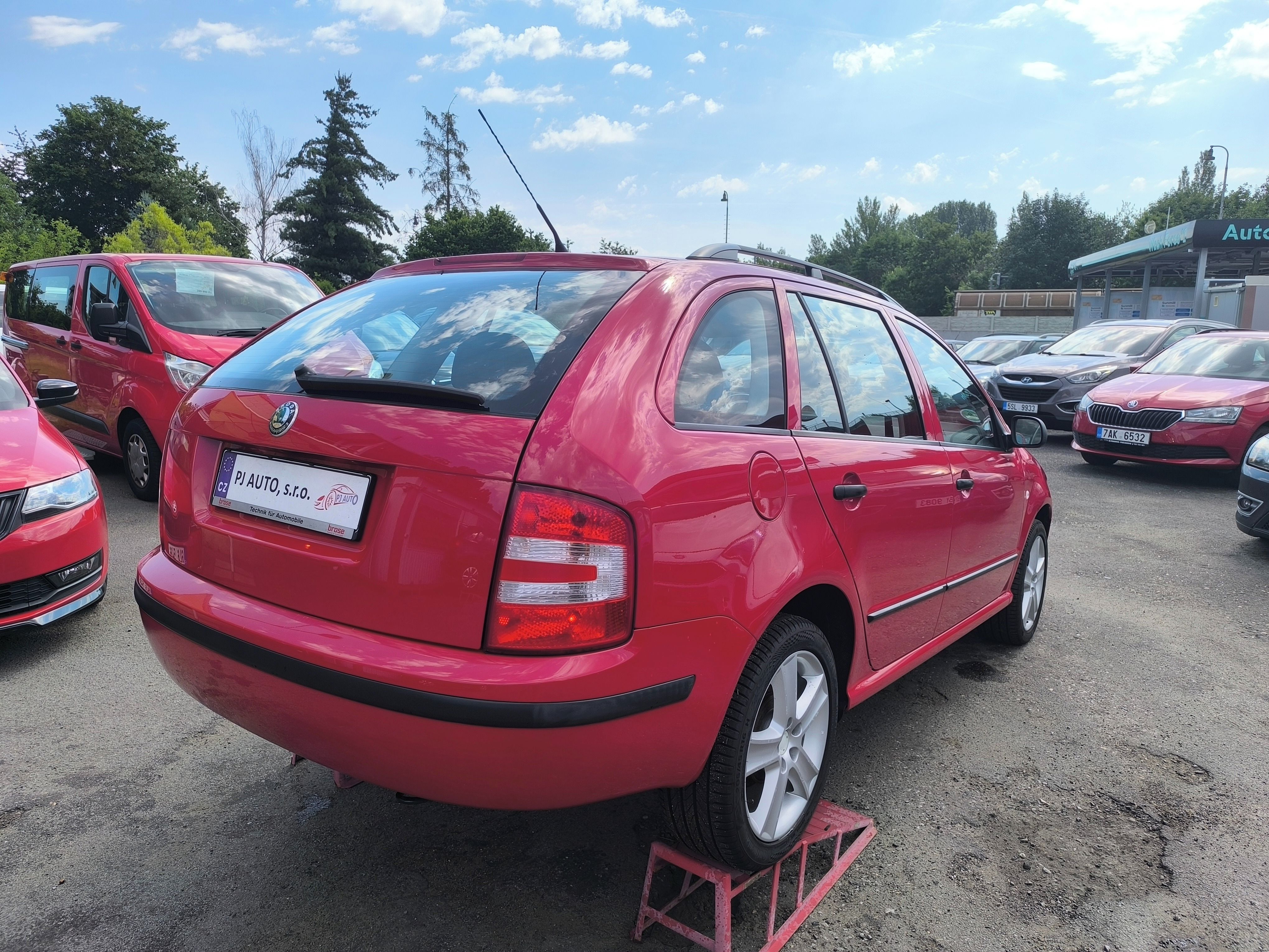 Škoda Fabia, 1.4i Elegance,XENON,ALU,1maj - fotka 6