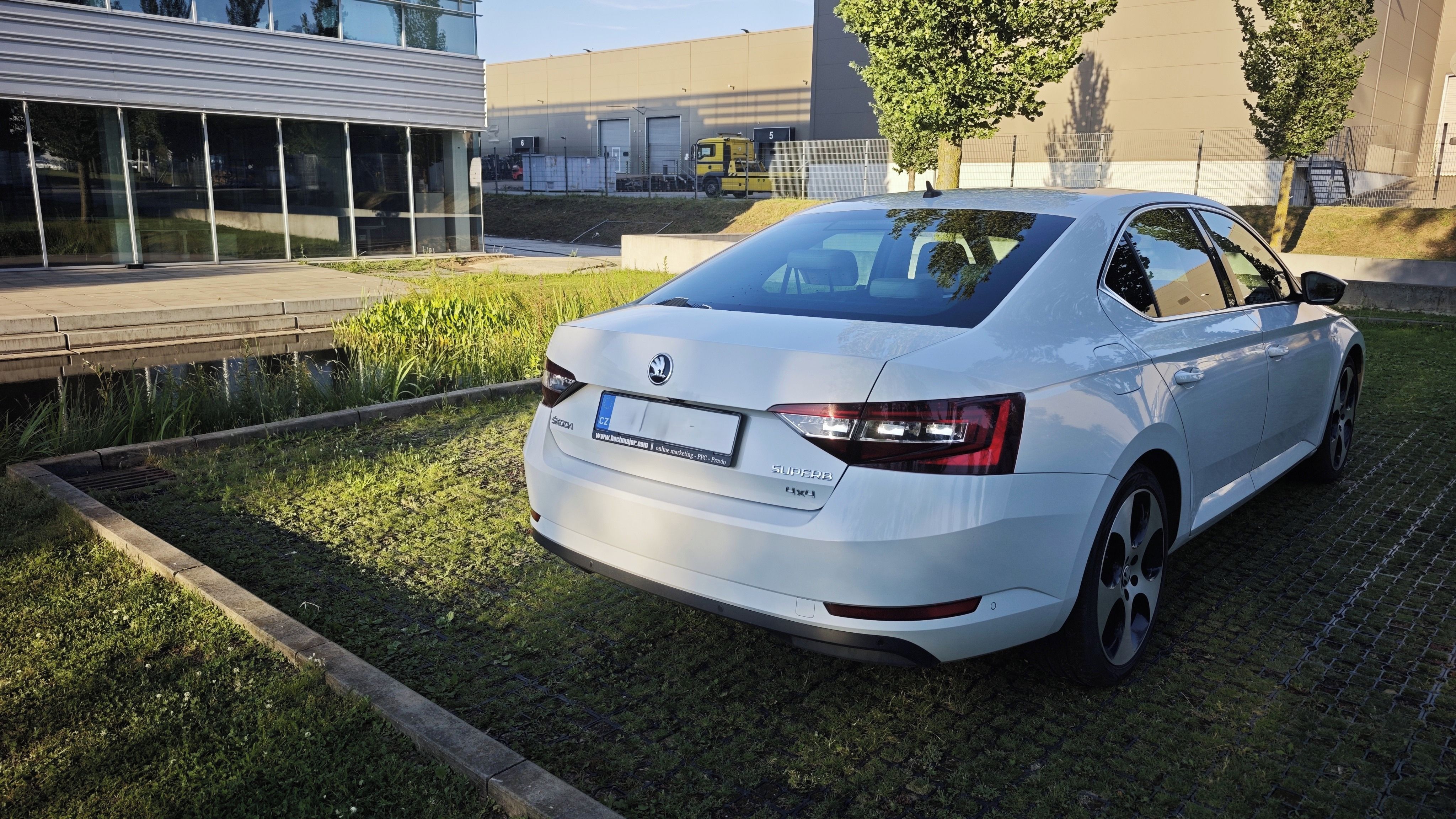 Škoda Superb, L&K 4x4 Reálná plná výbava, ČR - fotka 3