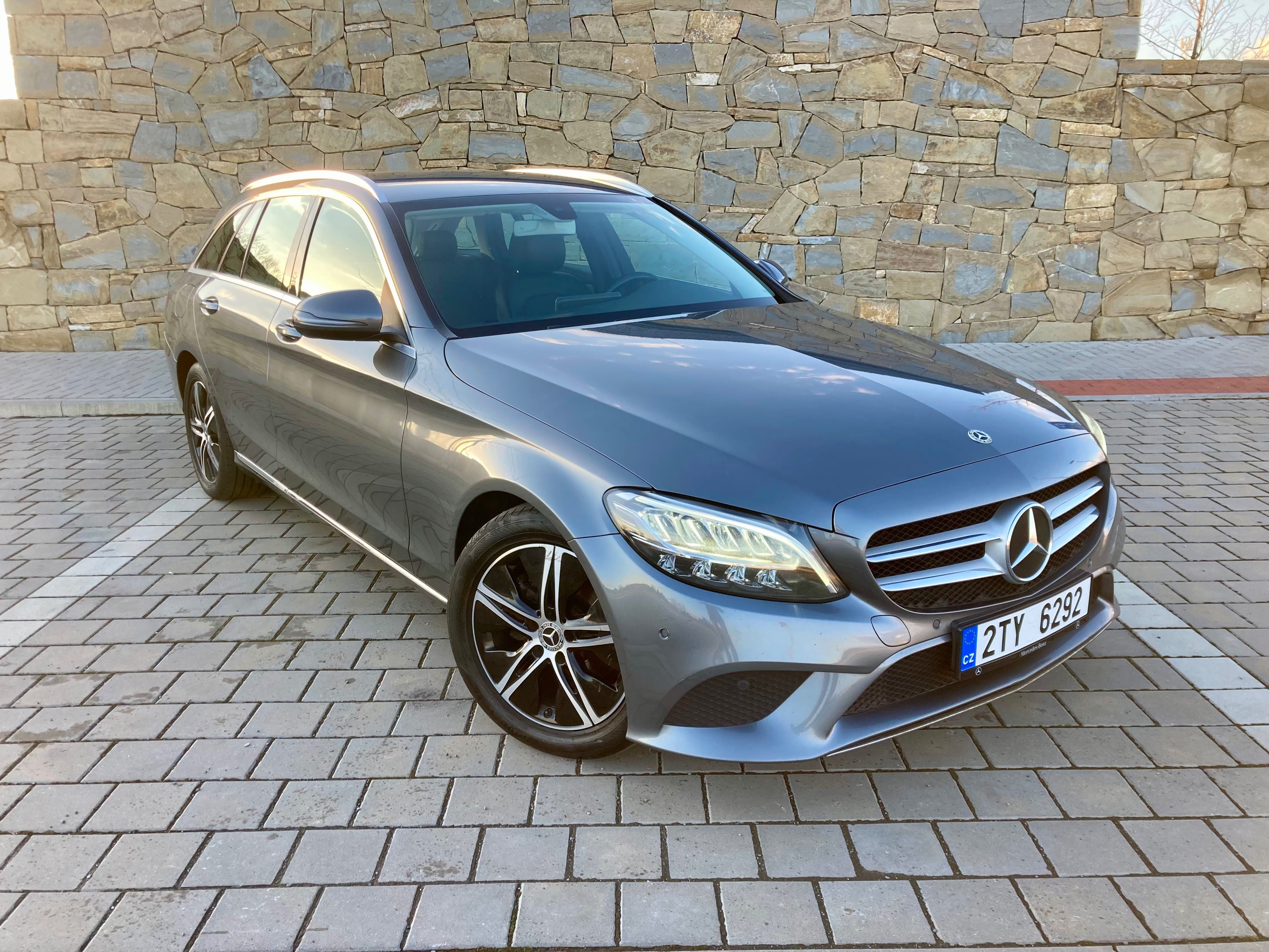 Mercedes-Benz Třídy C, C220d, 143Kw, Burmester, DPH - fotka 2