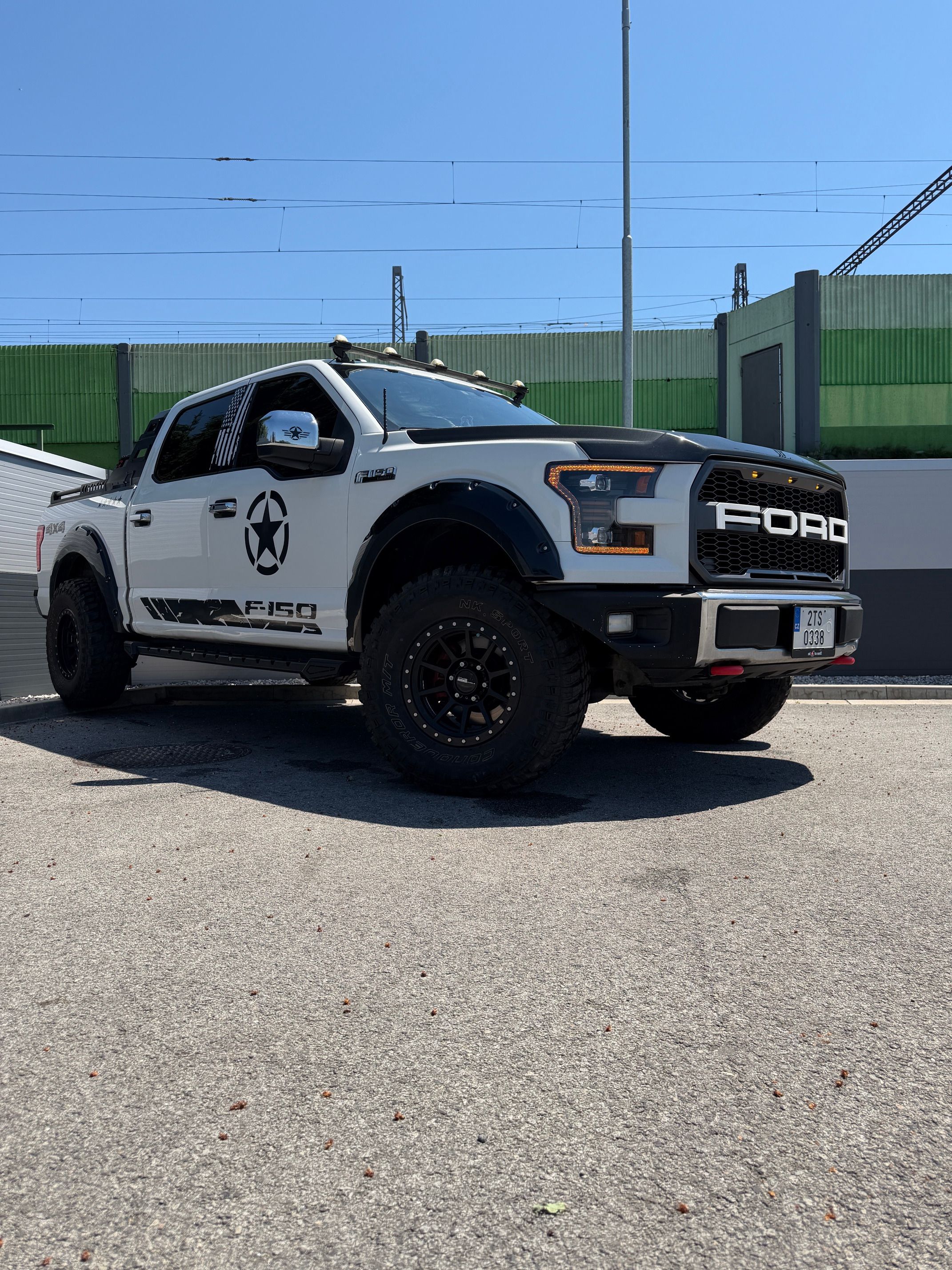 Ford F-150, V6, 3,5L, BENZIN 4X4 - fotka 4
