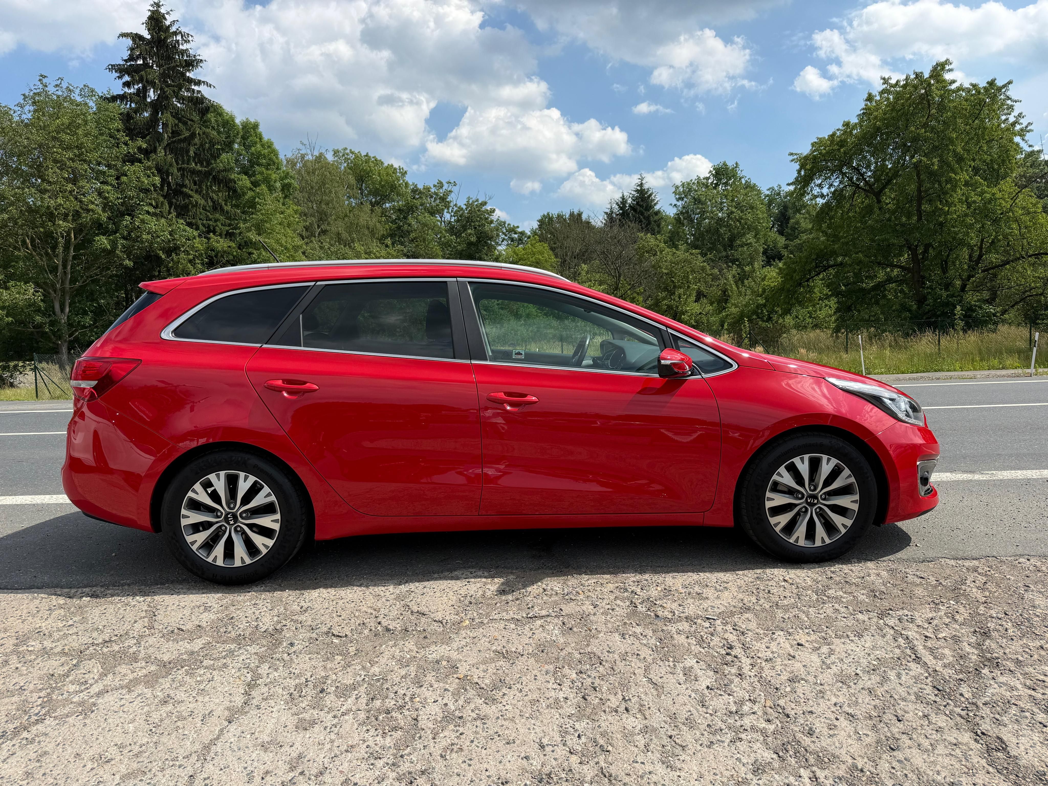 Kia Cee´d, 1.6 GDi TOP ČR tažné - fotka 5