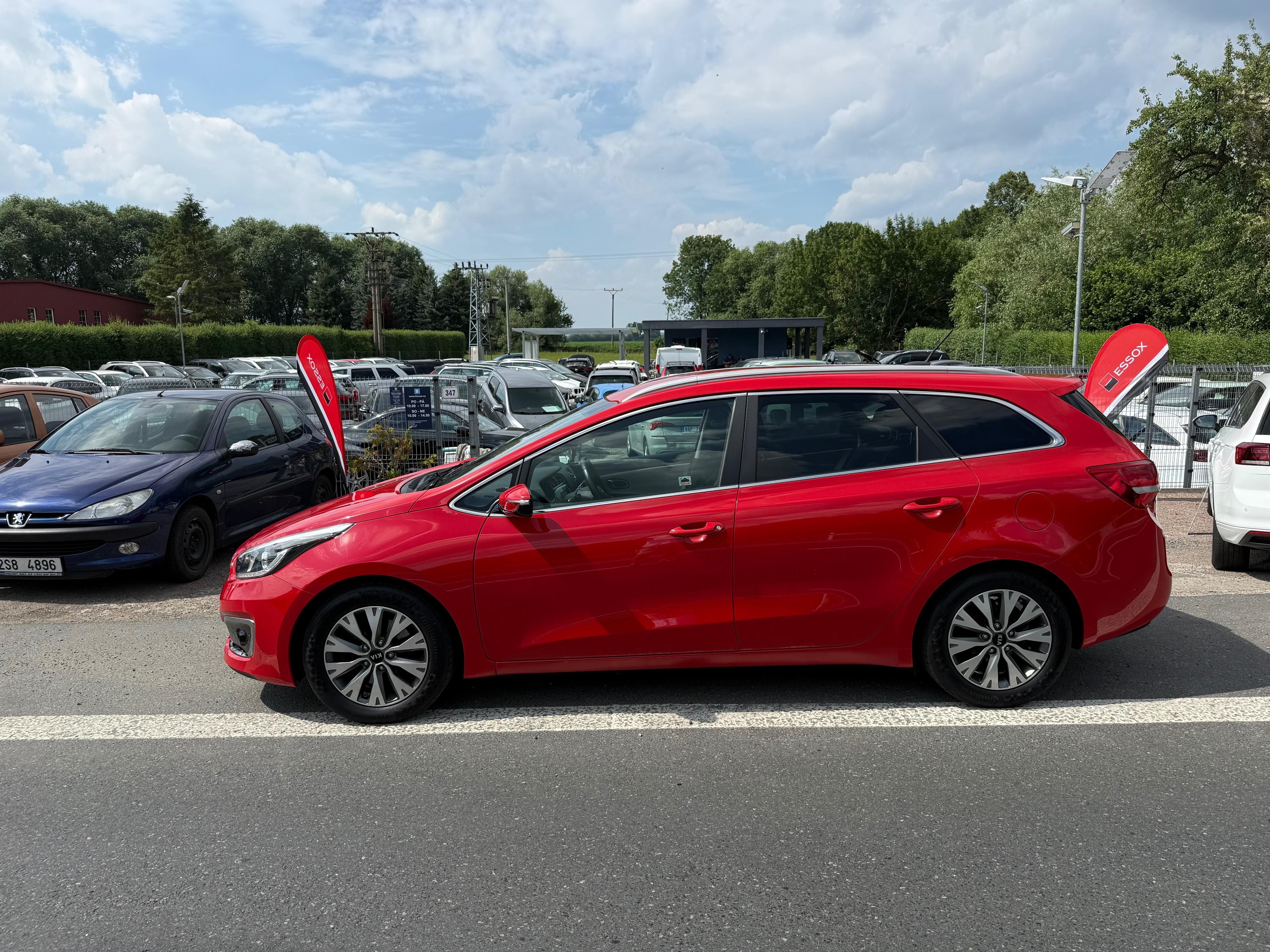 Kia Cee´d, 1.6 GDi TOP ČR tažné - fotka 2