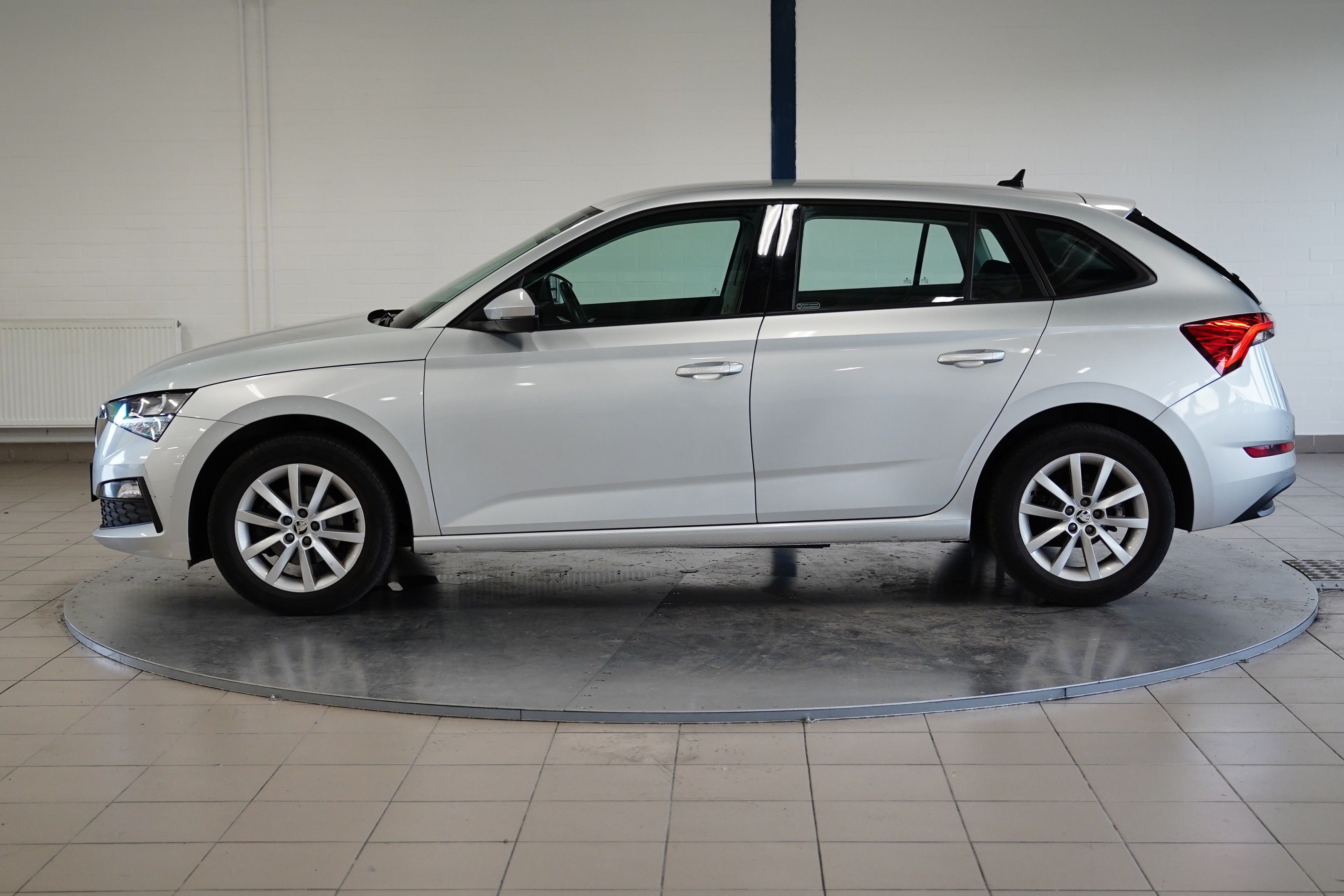 Škoda Scala, 1.0 TSI 81kW Ambition - fotka 3