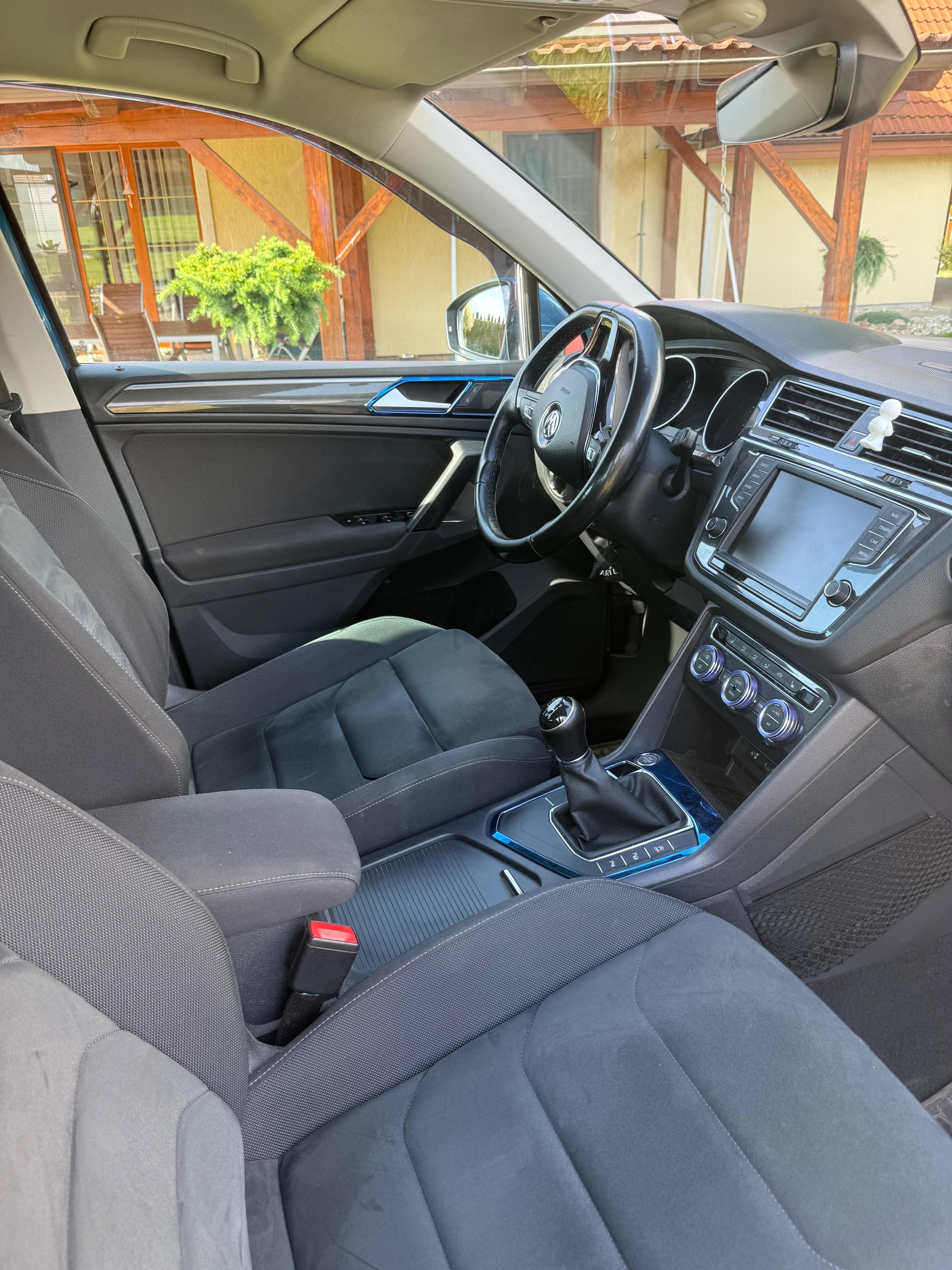 Volkswagen Tiguan - fotka 2