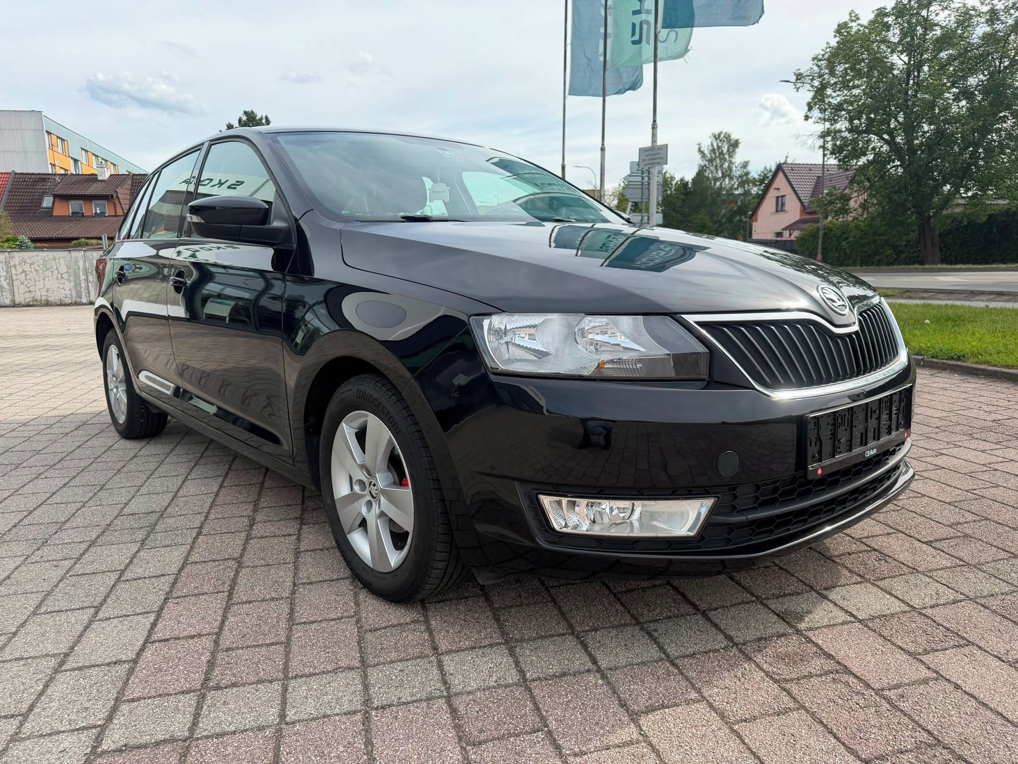 Škoda Rapid, Škoda Rapid 1.4 TDI Top stav - fotka 5