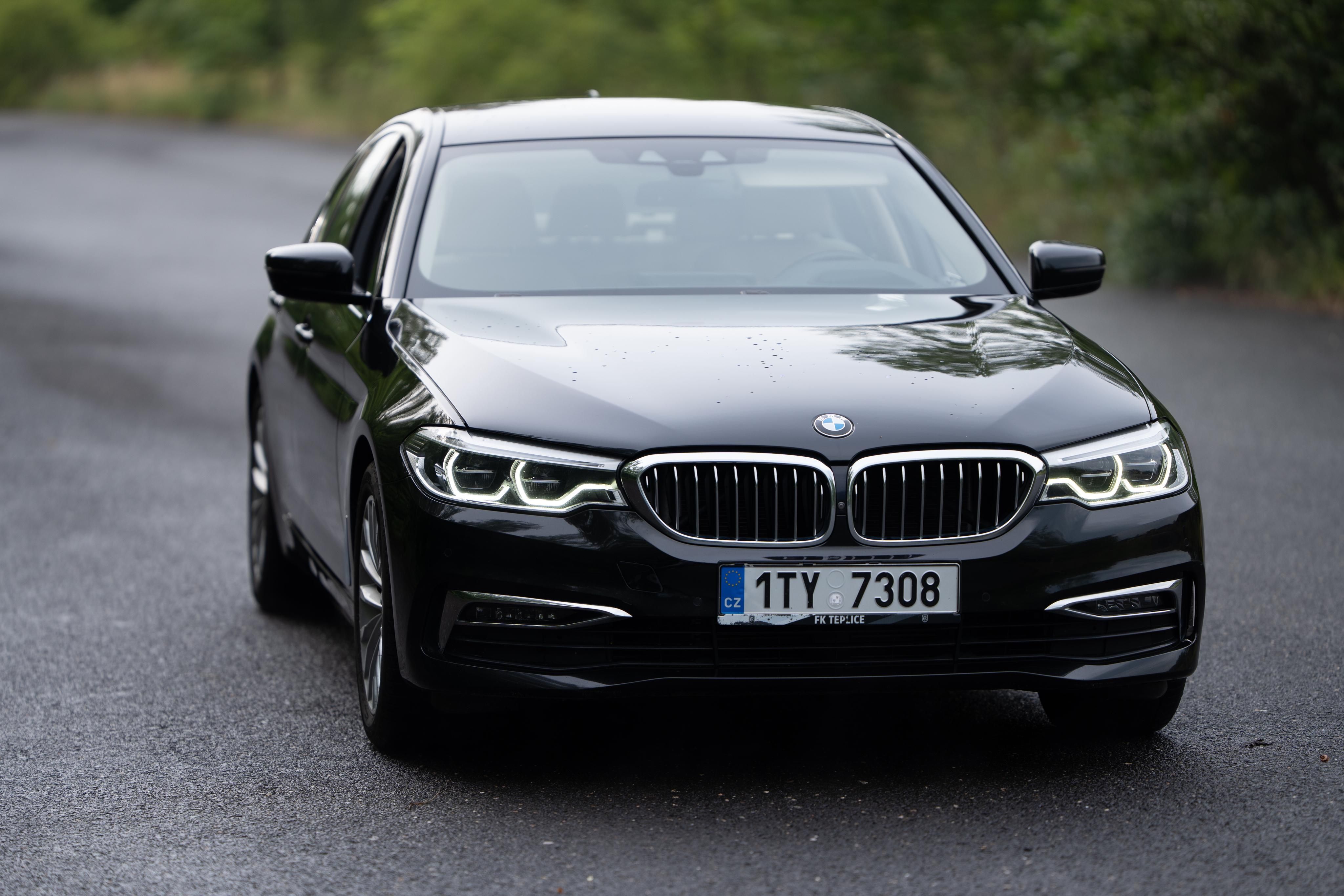 BMW Řada 5, BMW 530D xDrive - fotka 2