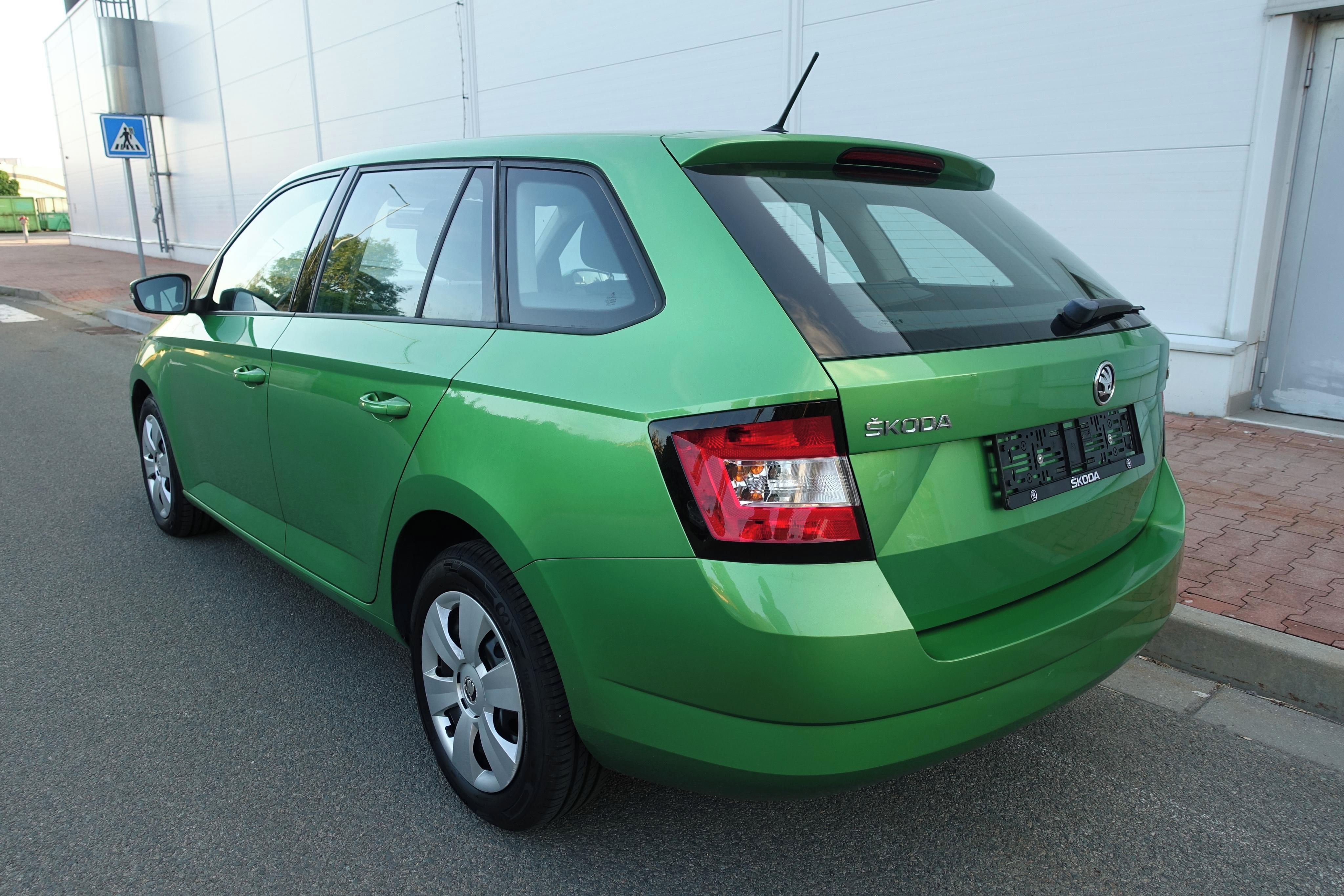 Škoda Fabia, 1.2 TSi,garáž,LED,87tkm TOP ! - fotka 3