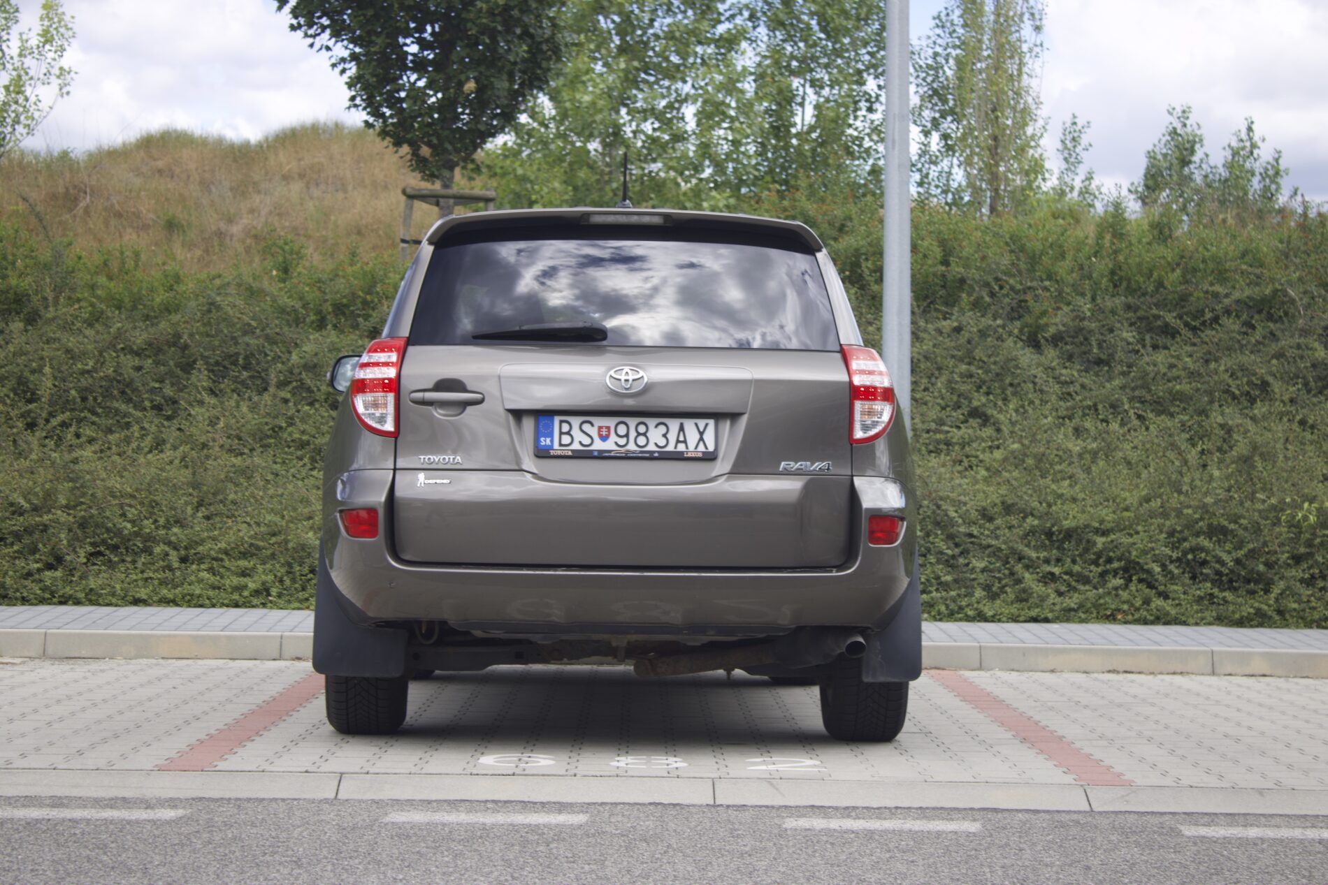 Toyota Rav4 - fotka 6