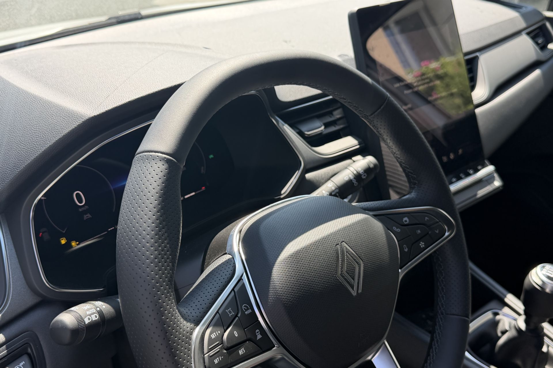 Renault Captur, Techno Eco-G 120 - fotka 4
