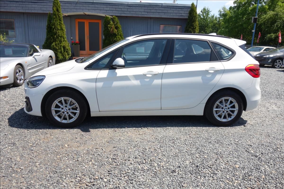 BMW Řada 2, 218d, ČR, 1 MAJ., SERV.KN. - fotka 3