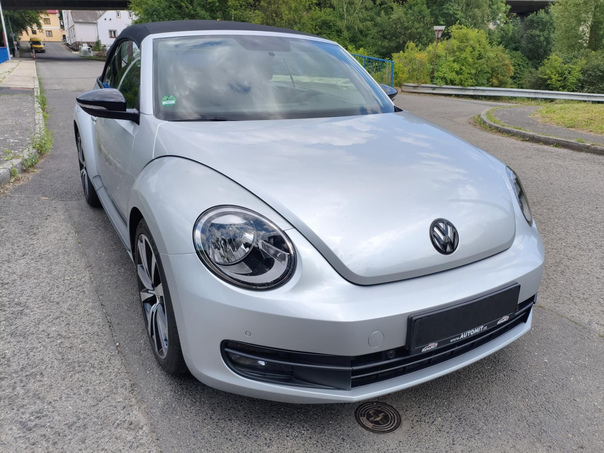 Volkswagen Beetle, 1,2 TSI Cabrio Sport - fotka 3