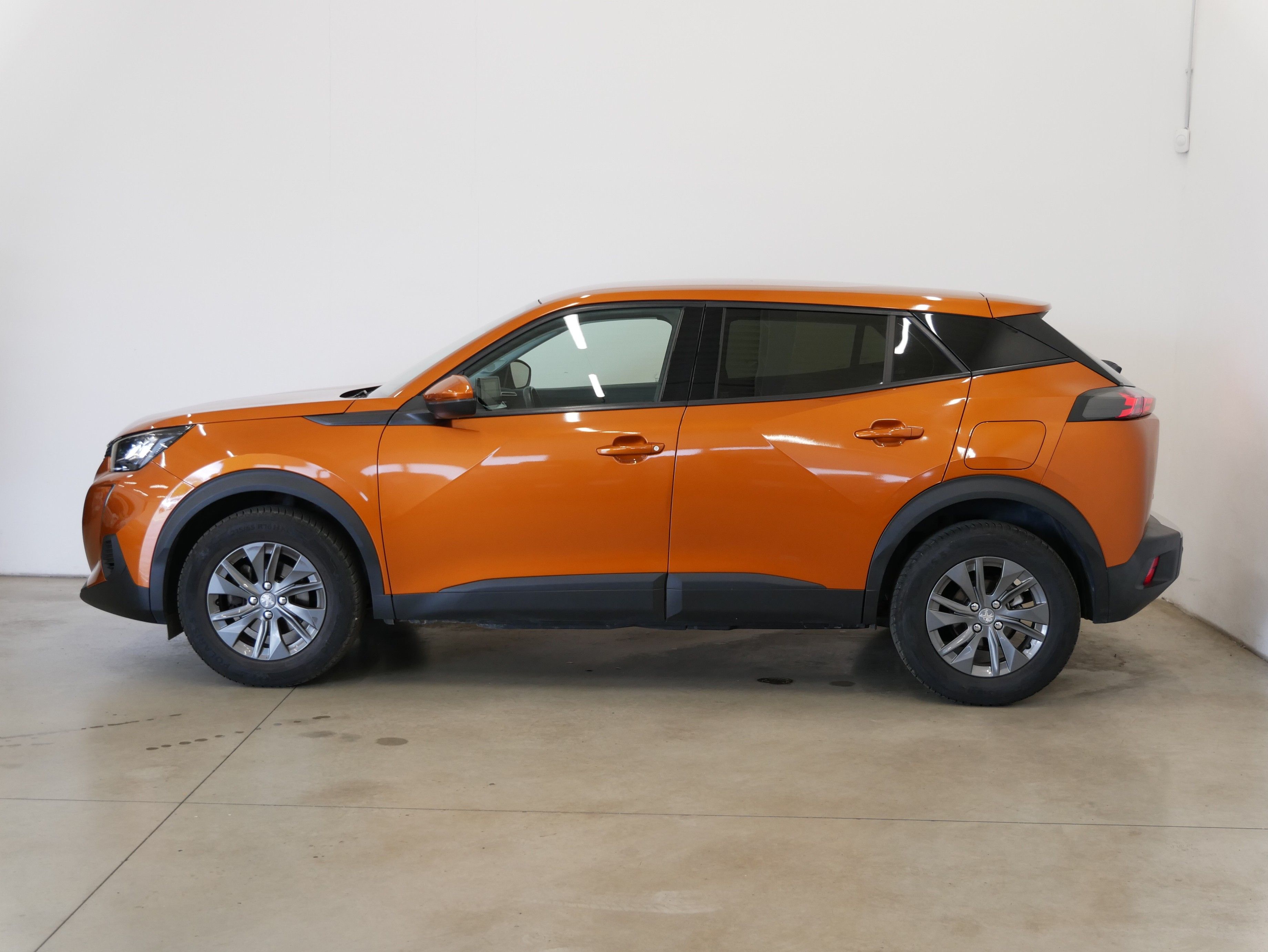Peugeot 2008, 1.2 PureTech 74 kW Active Pack - fotka 3