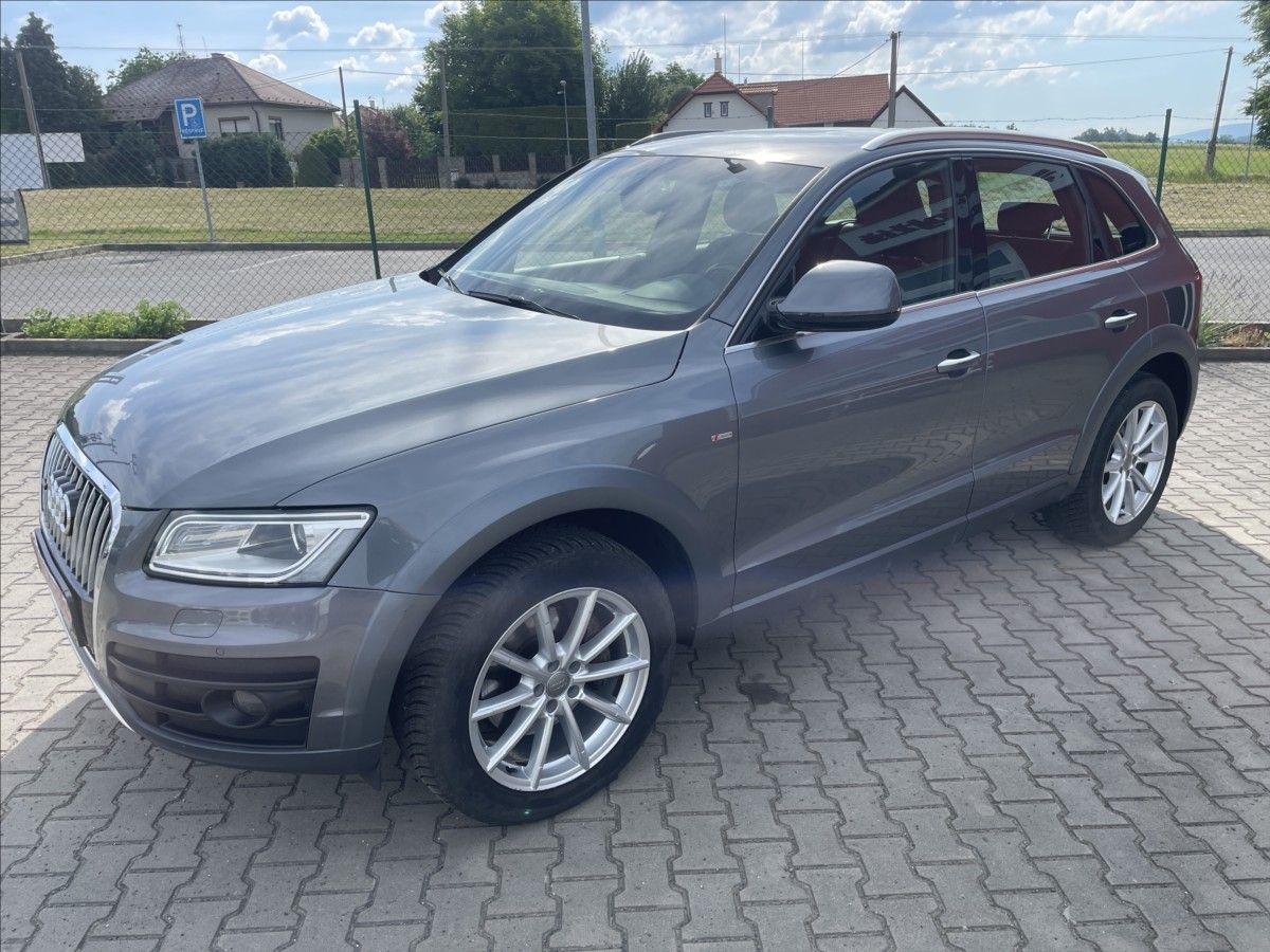 Audi Q5, 3,0 TDI S-TRONIC S-LINE ČR 4x4 - fotka 4
