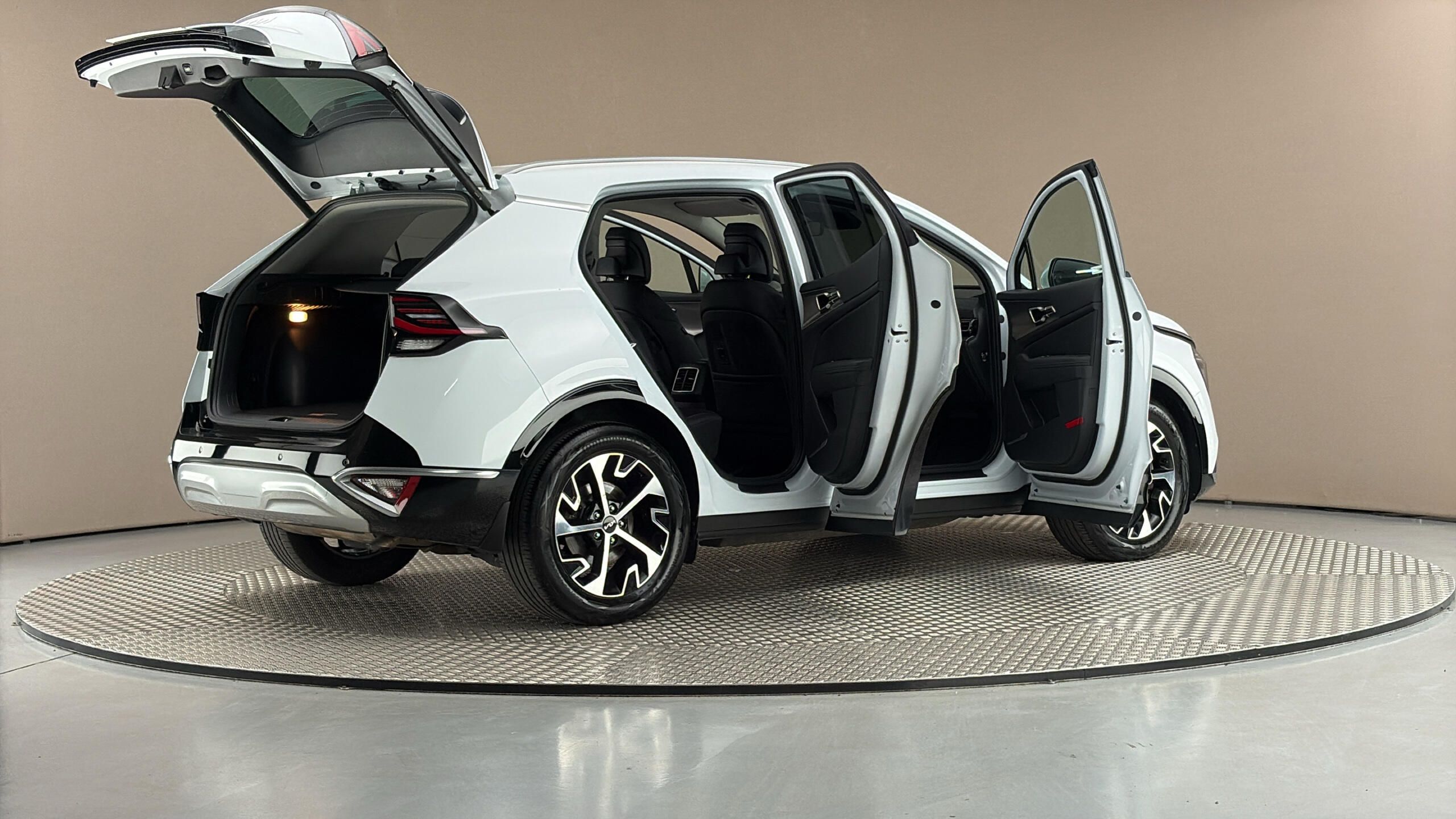 Kia Sportage, 1.6 T-GDI AUT Top - fotka 6