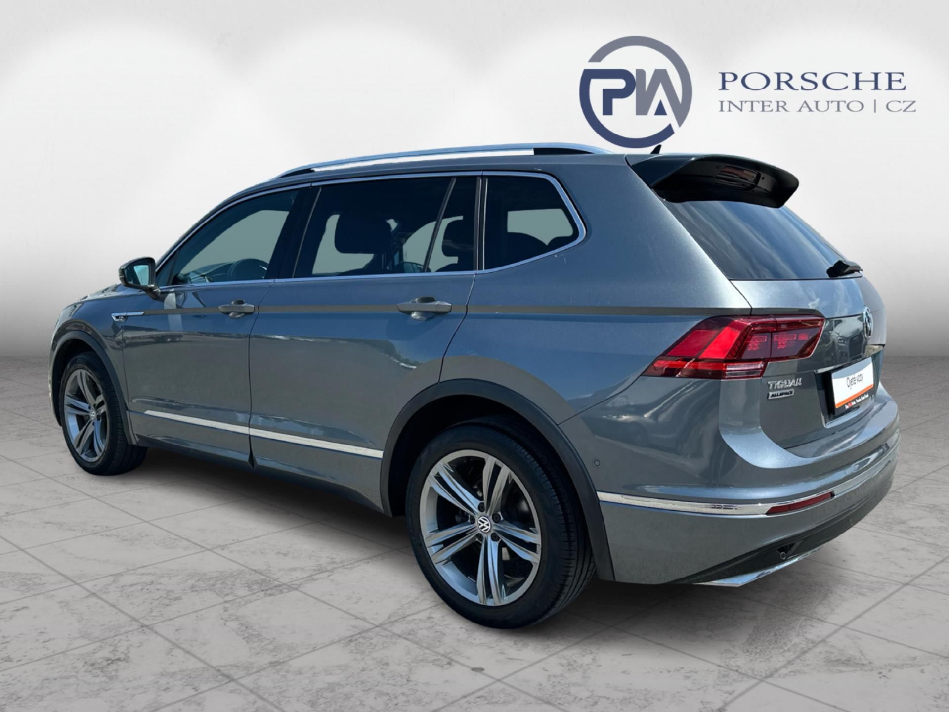 Volkswagen Tiguan Allspace, R-Line Allmotion 162kW DSG - fotka 4