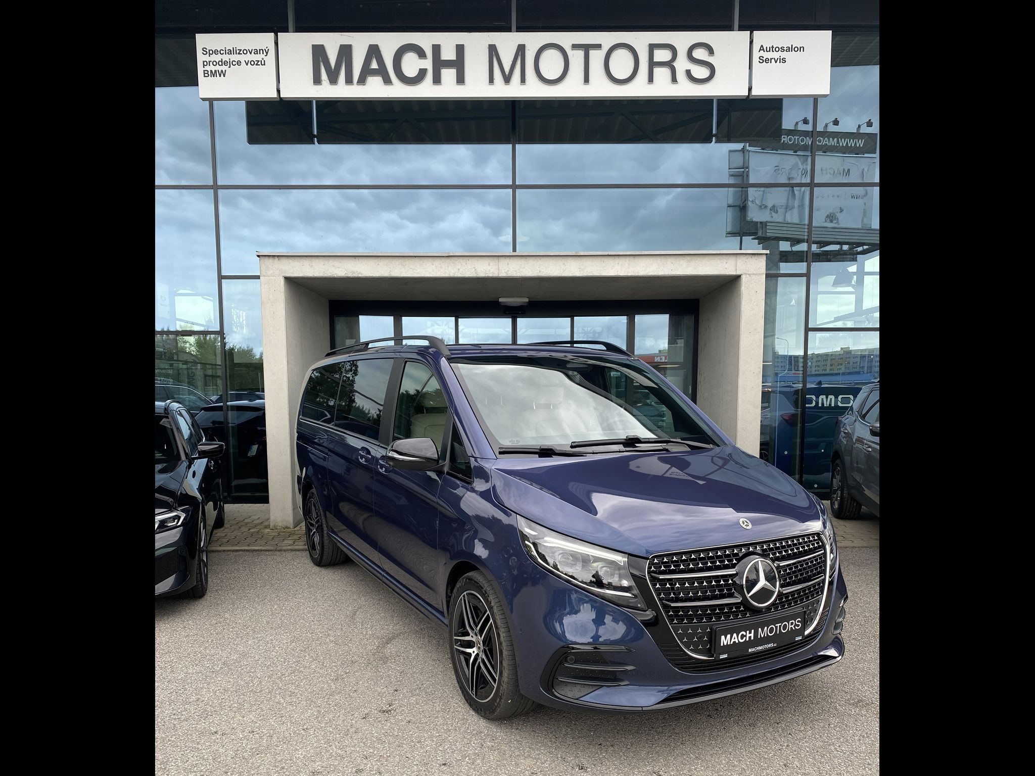 Mercedes-Benz Třídy V, d AMG 4Matic Exclusive Long - fotka 5