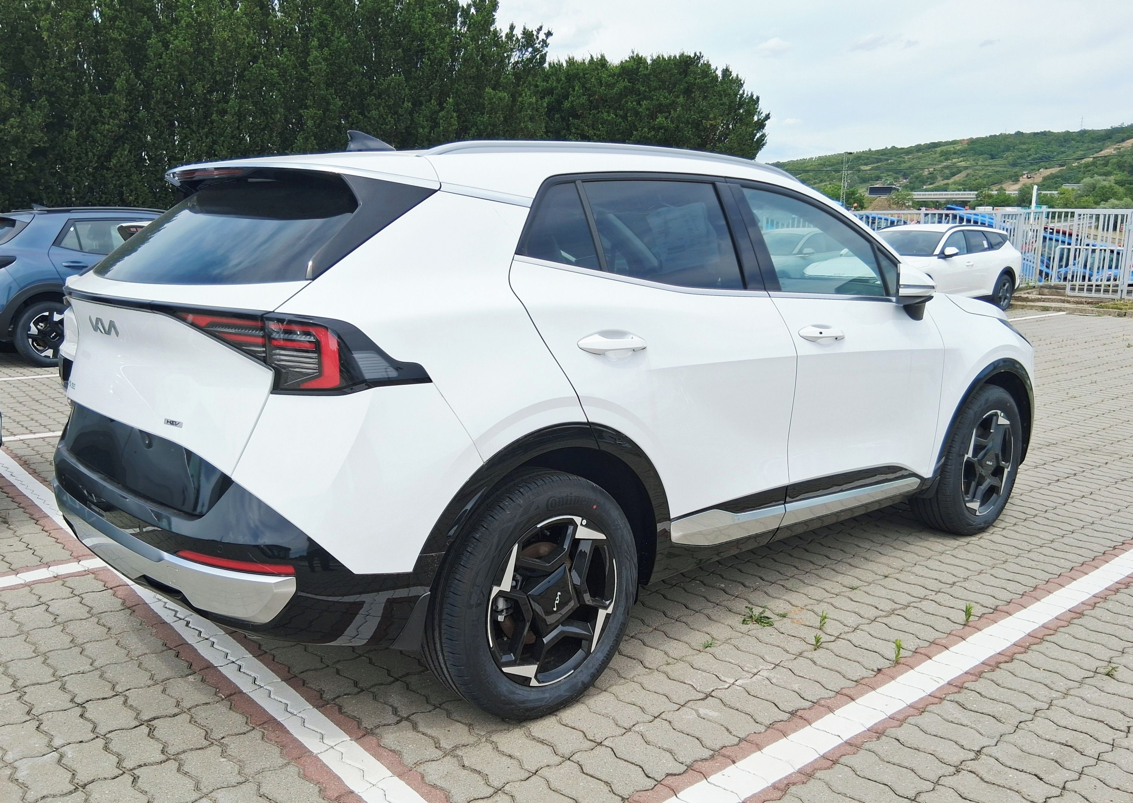 Kia Sportage, 1,6 T-GDi HEV 4x2 6AT TOP - fotka 4