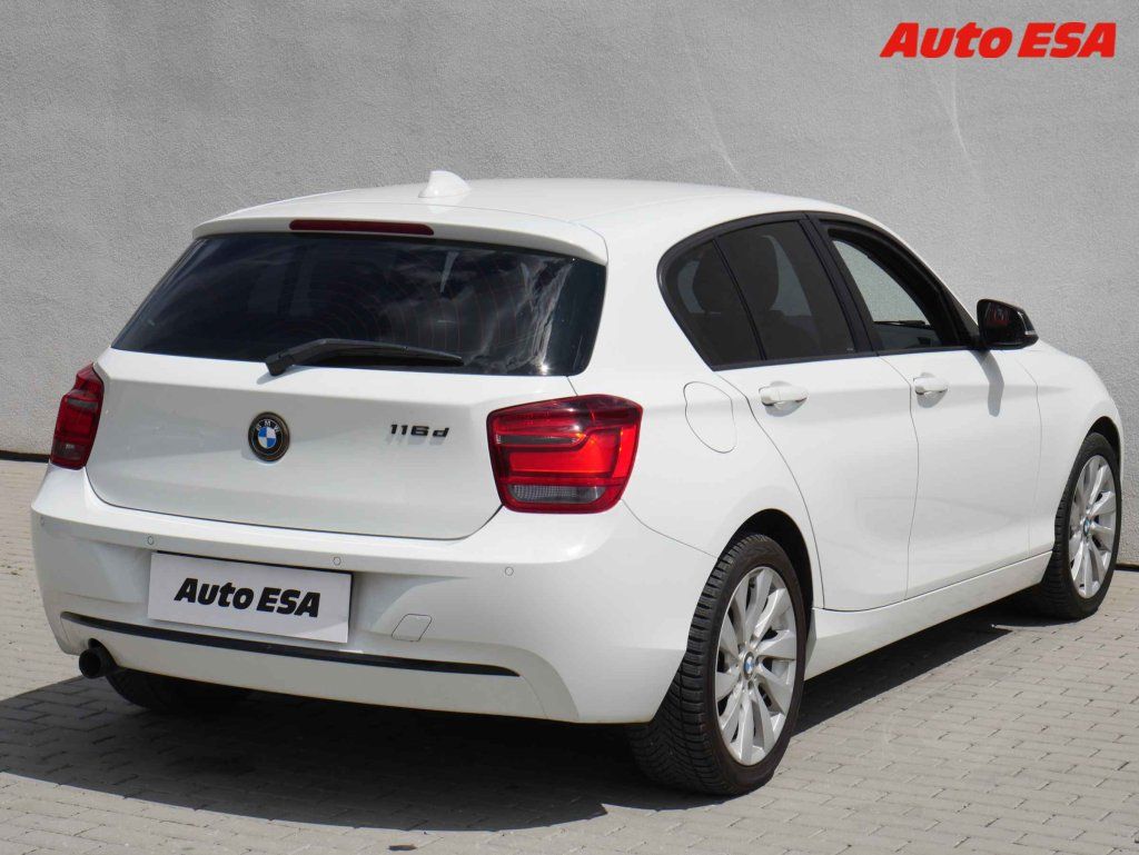 BMW Řada 1, 2.0D - fotka 4