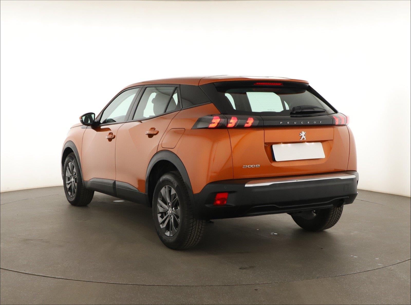 Peugeot 2008, 1.2 PureTech, Active - fotka 4