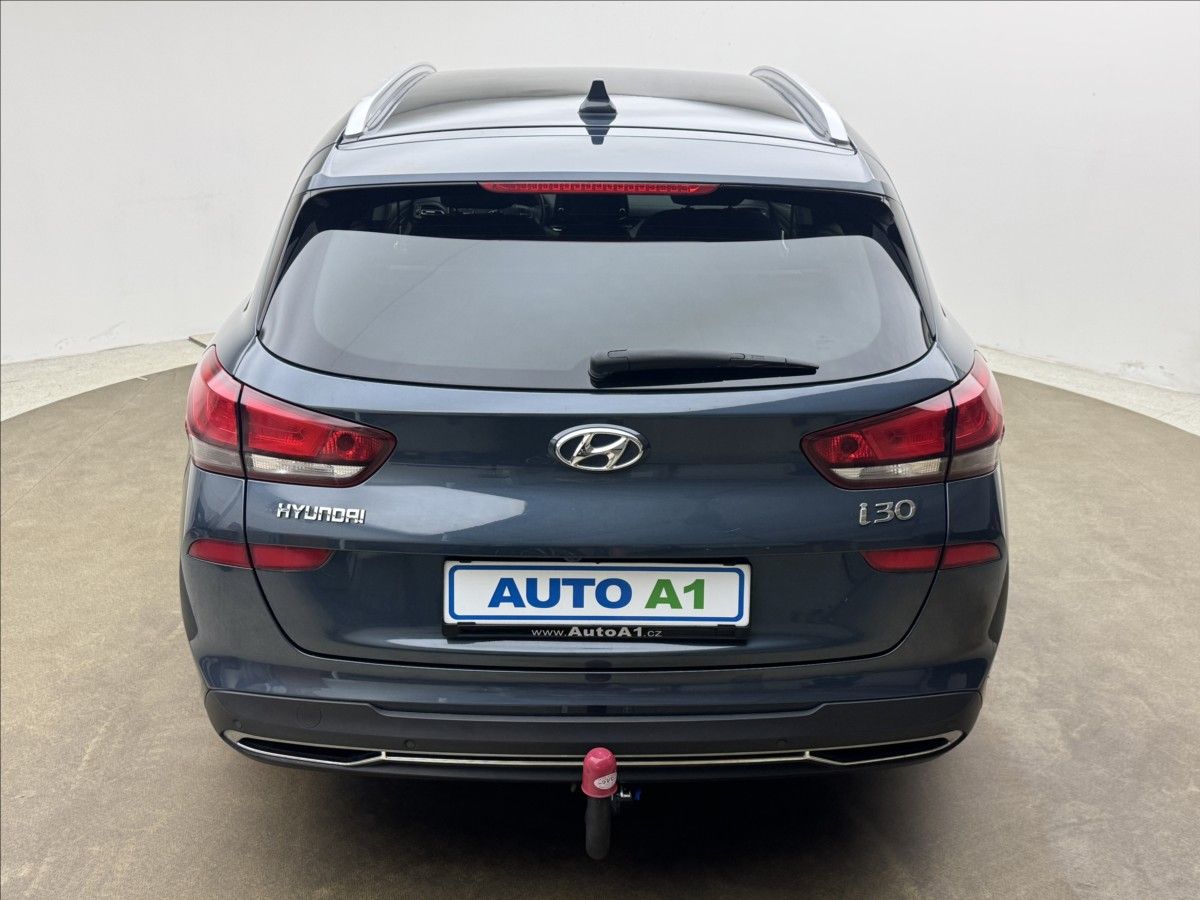 Hyundai i30, 1,5 80kW DPH 1MAJ SMART TAŽNÉ - fotka 5
