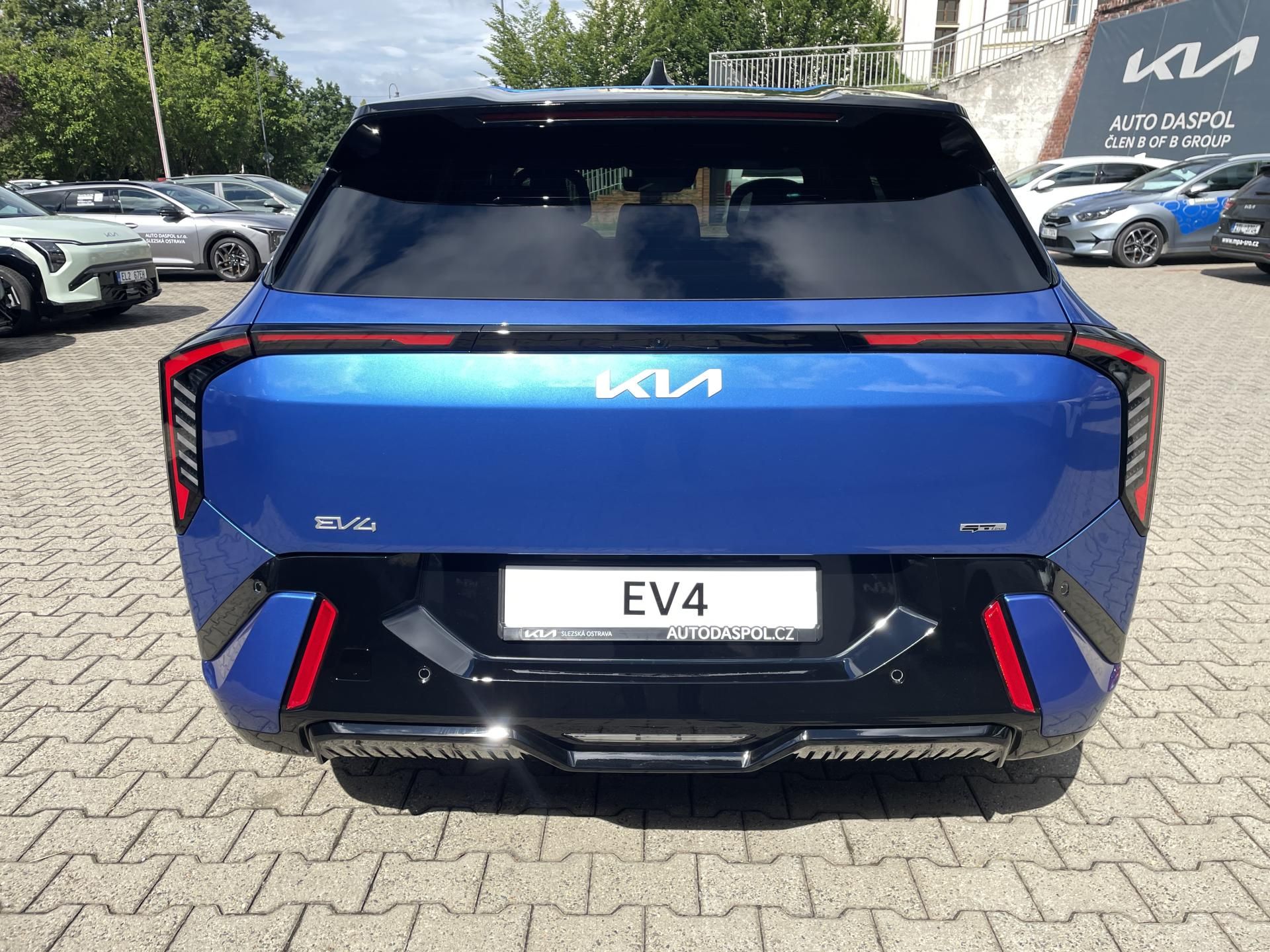 Kia EV4, 4x2 GT-LINE 150 KW + 81,4 KWH - fotka 4